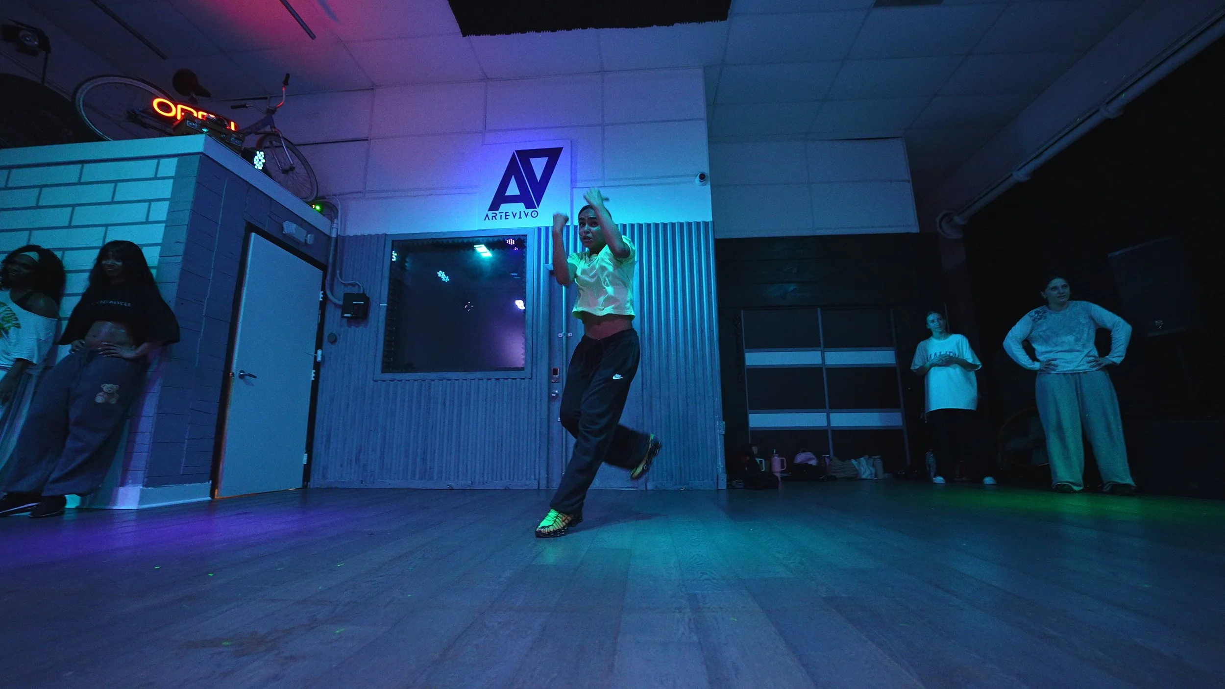 26.03.12 - Group 6 - G - Take Care R2 - Artevivo