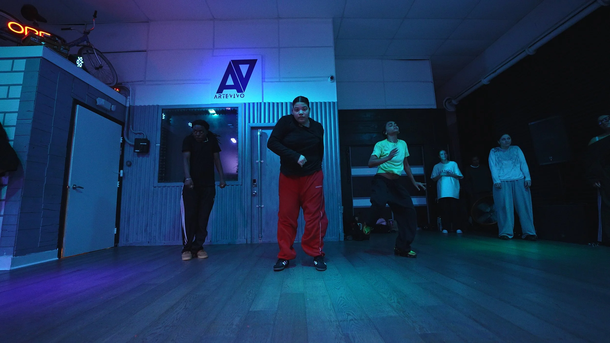 26.03.12 - Group 5 - G - Take Care R2 - Artevivo