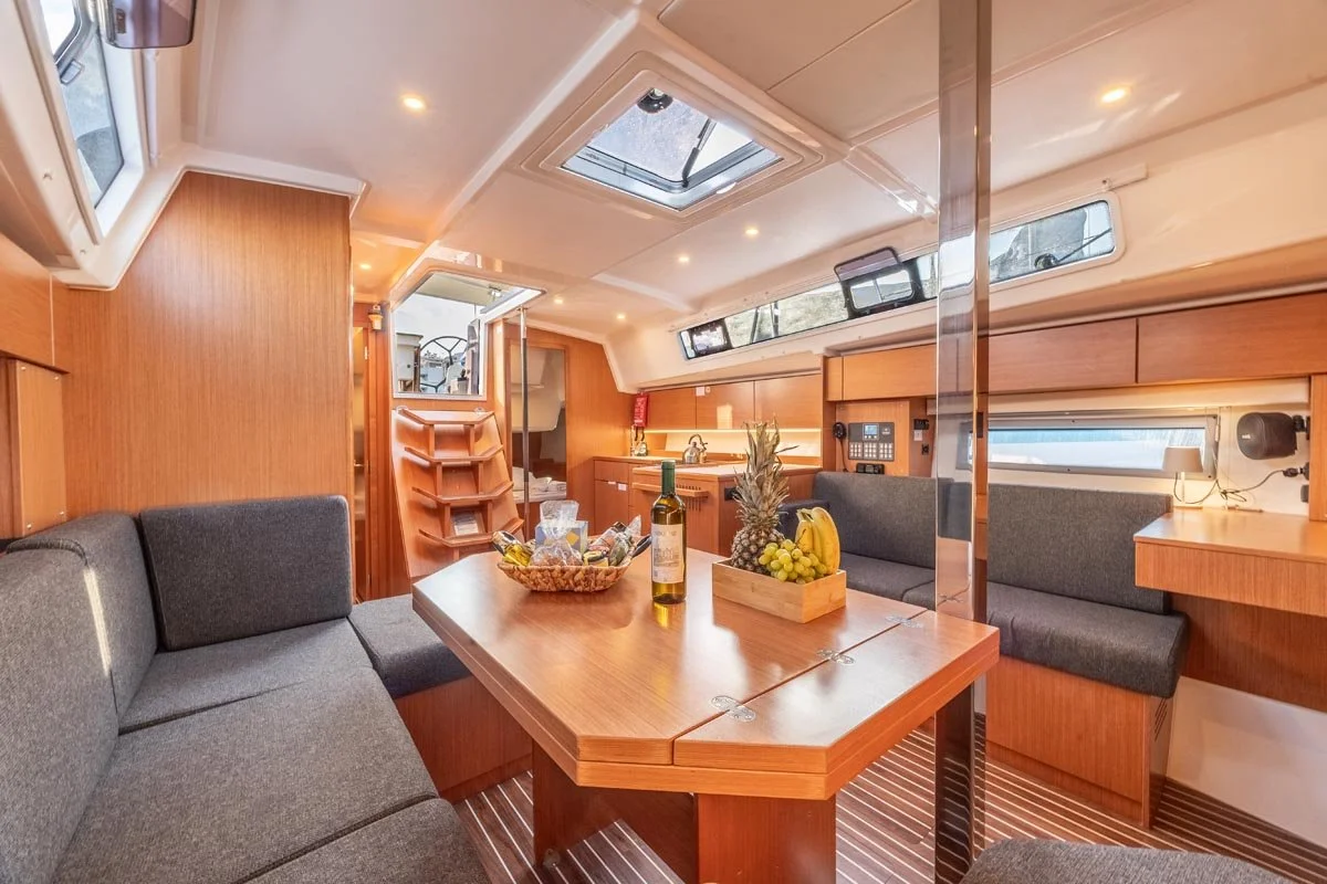 Bavaria C42 Lydia-marine-photography-lefkada interior.jpg