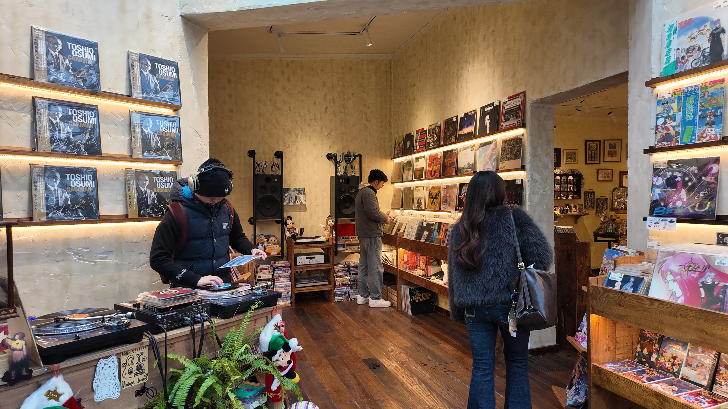 OLD FACTORY RECORDS Chengdu Venue Kiremico Tours Musicians (4).JPG