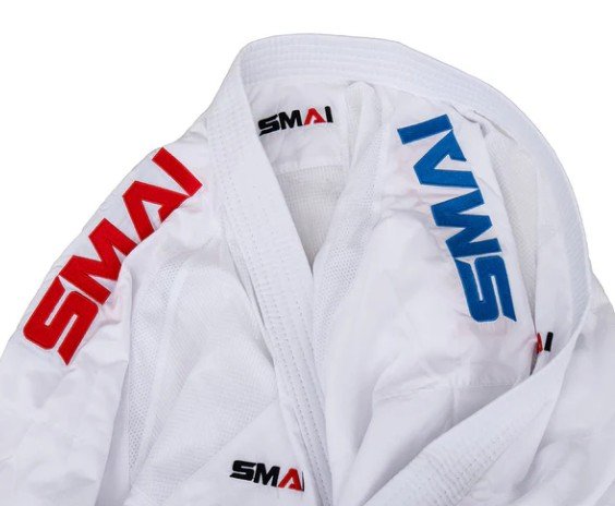 inazuma reversable kumite gi reversable close up.jpg