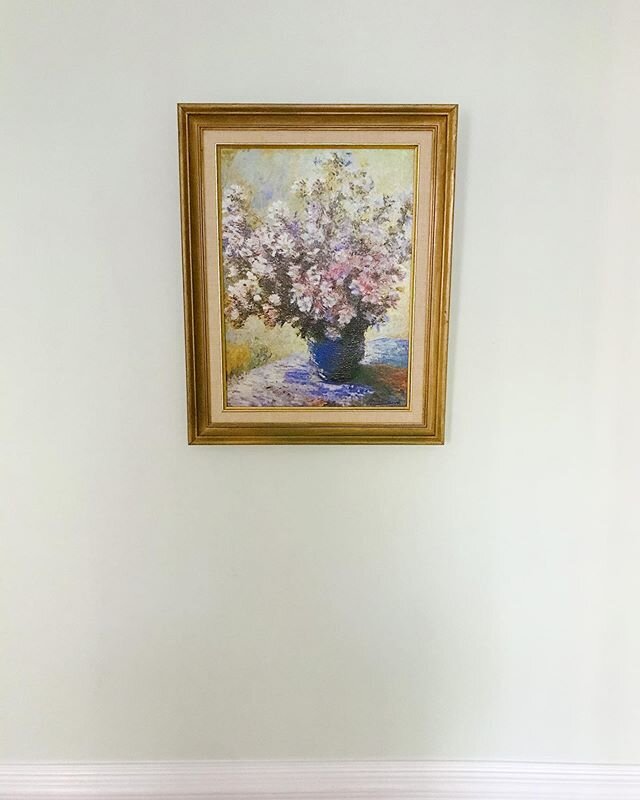 Channeling a little warmth from one of my favorite pieces of Monet on this dreary day. I found this gem on @offerup. They are a great site to check out for any detail items you may not want to buy new or don&rsquo;t necessarily have the budget for. C