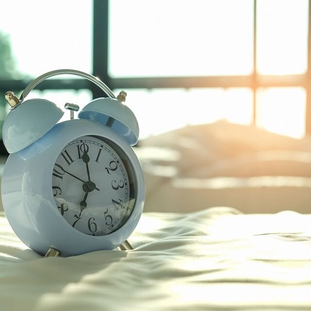 I used to think sleep is for when you're old, I would go to bed late and in the mornings I would hit that snooze button until I had to fly out of bed! It was always a stressful start to the day, which followed through the day. Sound familiar? ⠀
⠀
You