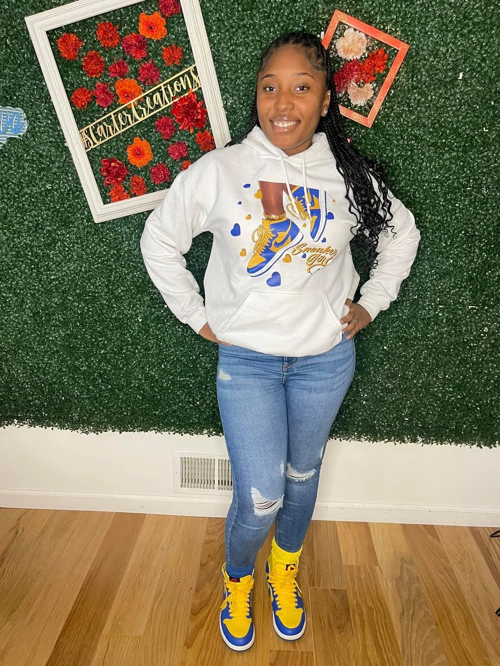 sneakers hoodie outfits girls