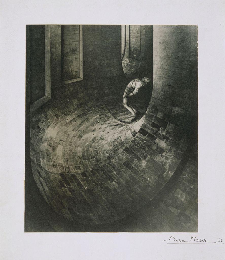 Figure 4. Dora Maar, The Simulator (Le simulateur), 1936, photomontage, Musée National d’Art Moderne, Centre Georges Pompidou, Paris.