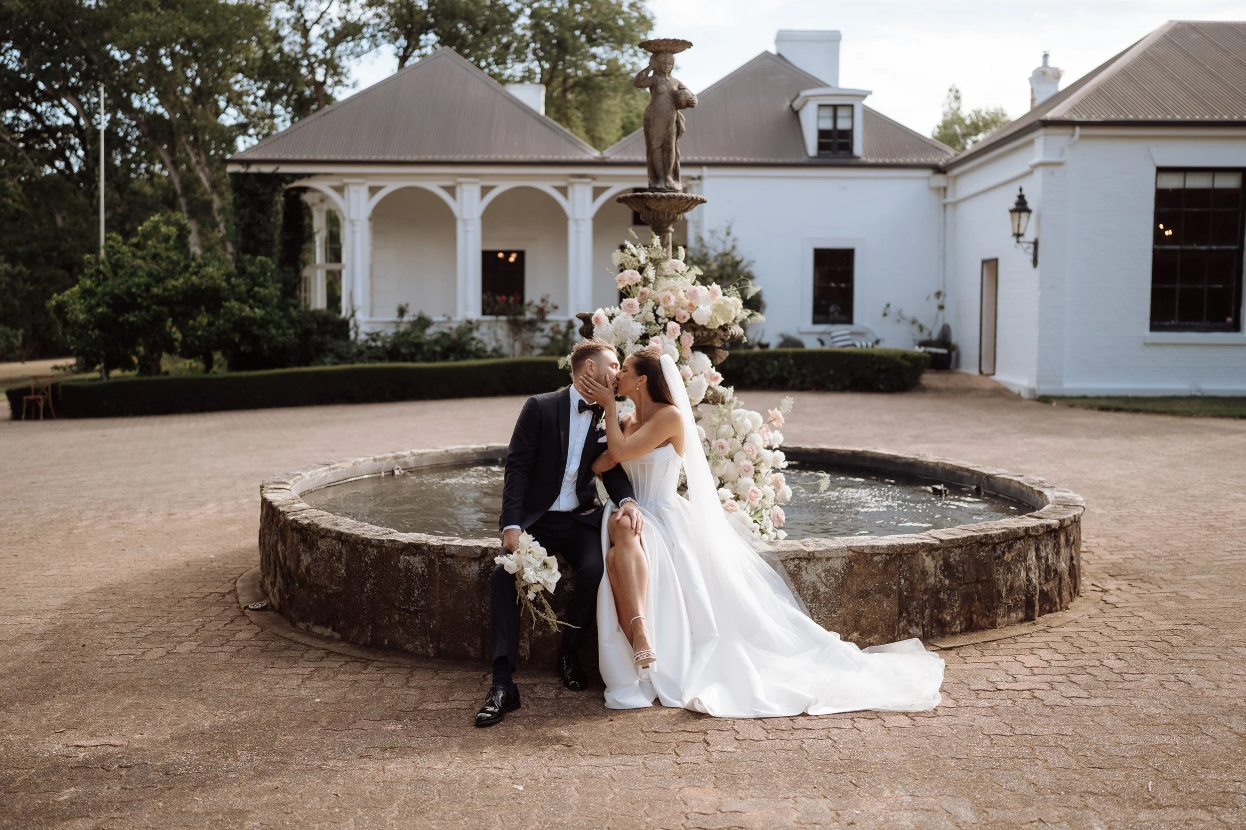 Kristina + Huw - Quamby Estate