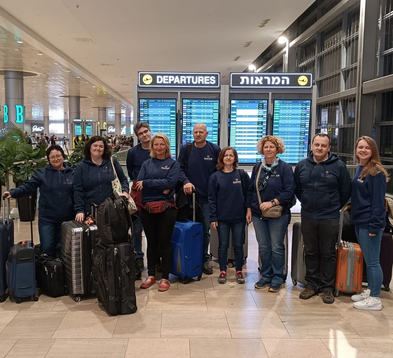 NATAN’s 6th delegation leaves for Poland.
Seen here, left to right:
Pharmacist Alina Vaserman, Social Worker Natalia Grudsky, MD Vitali Alefir, Social Worker Alla Raiz, Head of Mission Amit Kahn, Social Worker Iris Nusenkis, RN Ira Shchupak, RN Ale