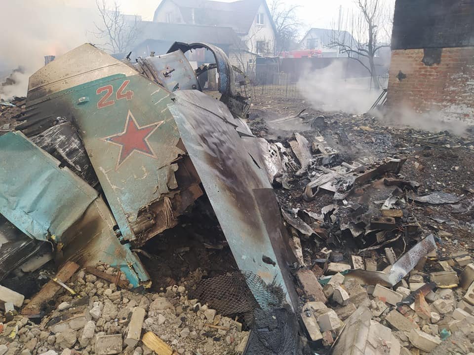 DrVal Russian_plane_with_bombs_shot_down_over_Chernihiv.jpg