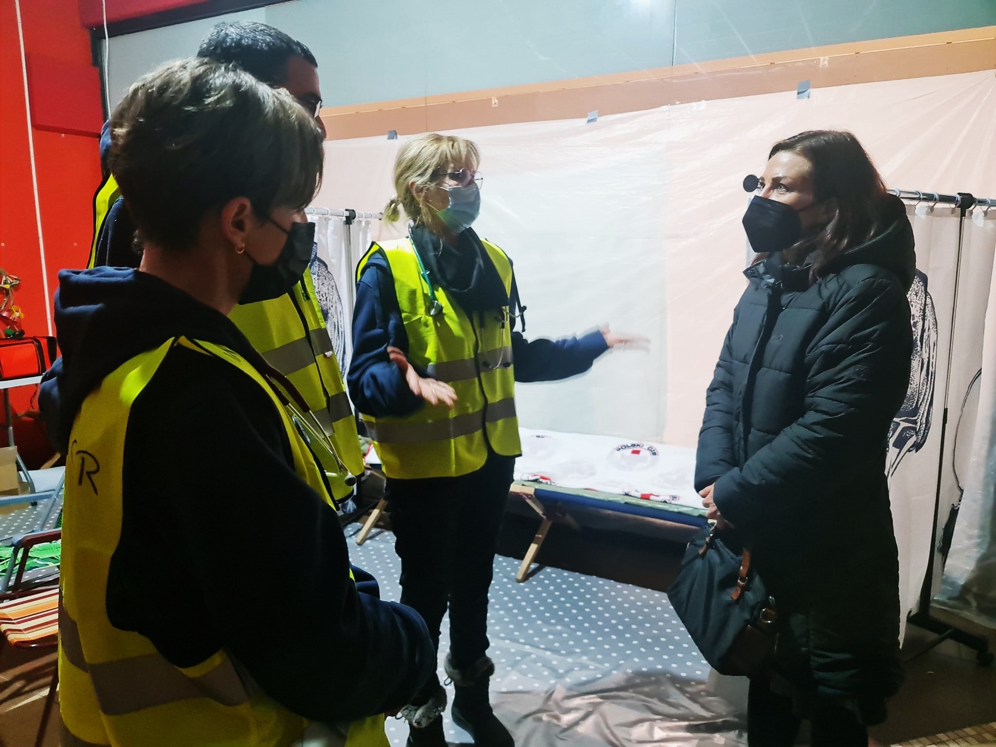 Dr. Dorit Nitzan explains current situation to Austrian MP Ewa Ernst Dziedzic