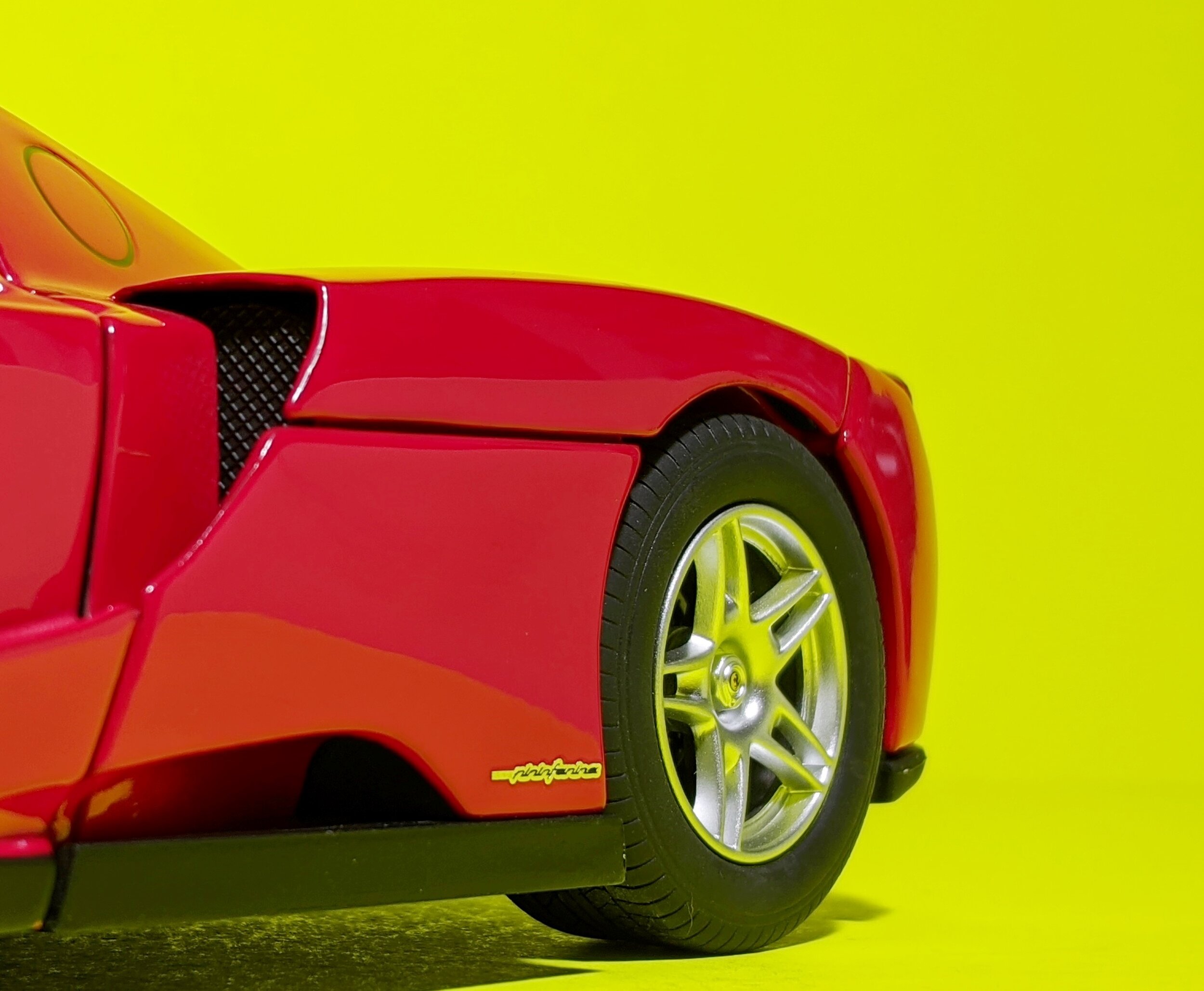 Il Commendatore: Ferrari Enzo, by Hot Wheels Elite — 18:64
