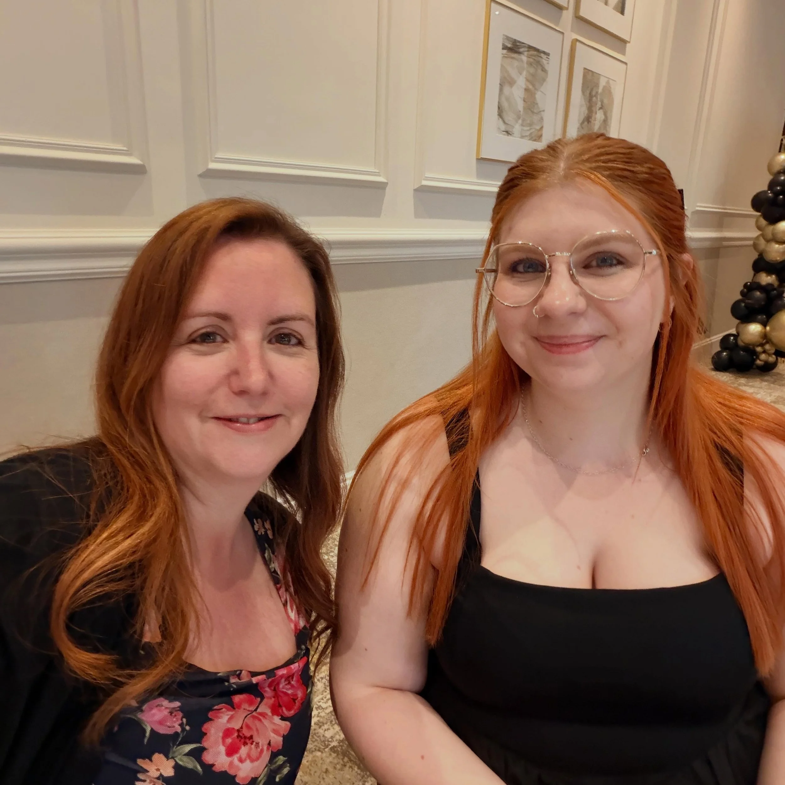 Lovely evening with @clomegan05 last night at @fayethomassen &amp; Vidar&rsquo;s party 🎉 Thank you for inviting us! 🥂💕