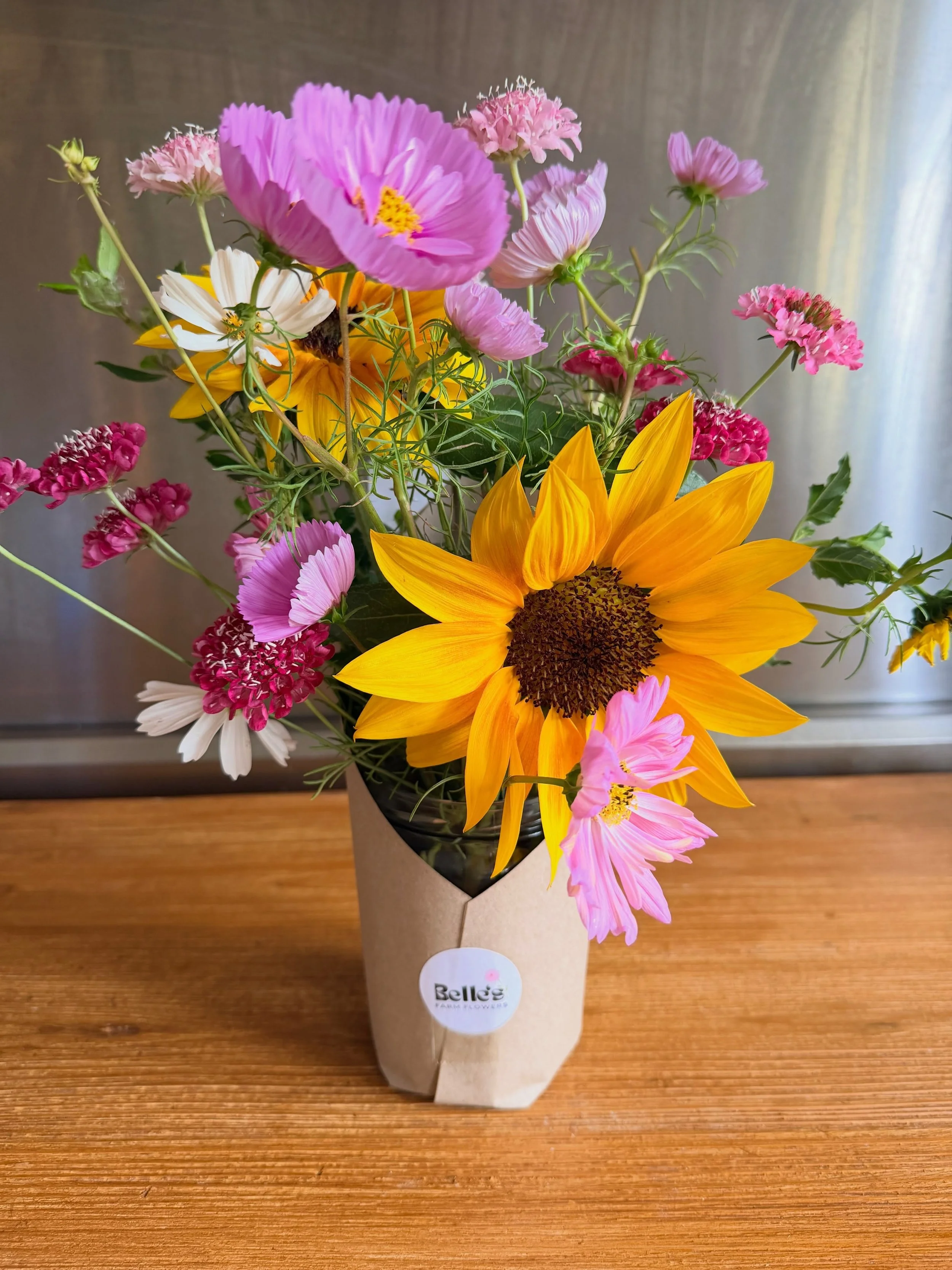 Gorgeous locally grown flowers from my neighbour, who has set up a flower shed outside her house 💐 @bellesfarmflowers 😍 #mawsleyvillage #bellesfarmflowers