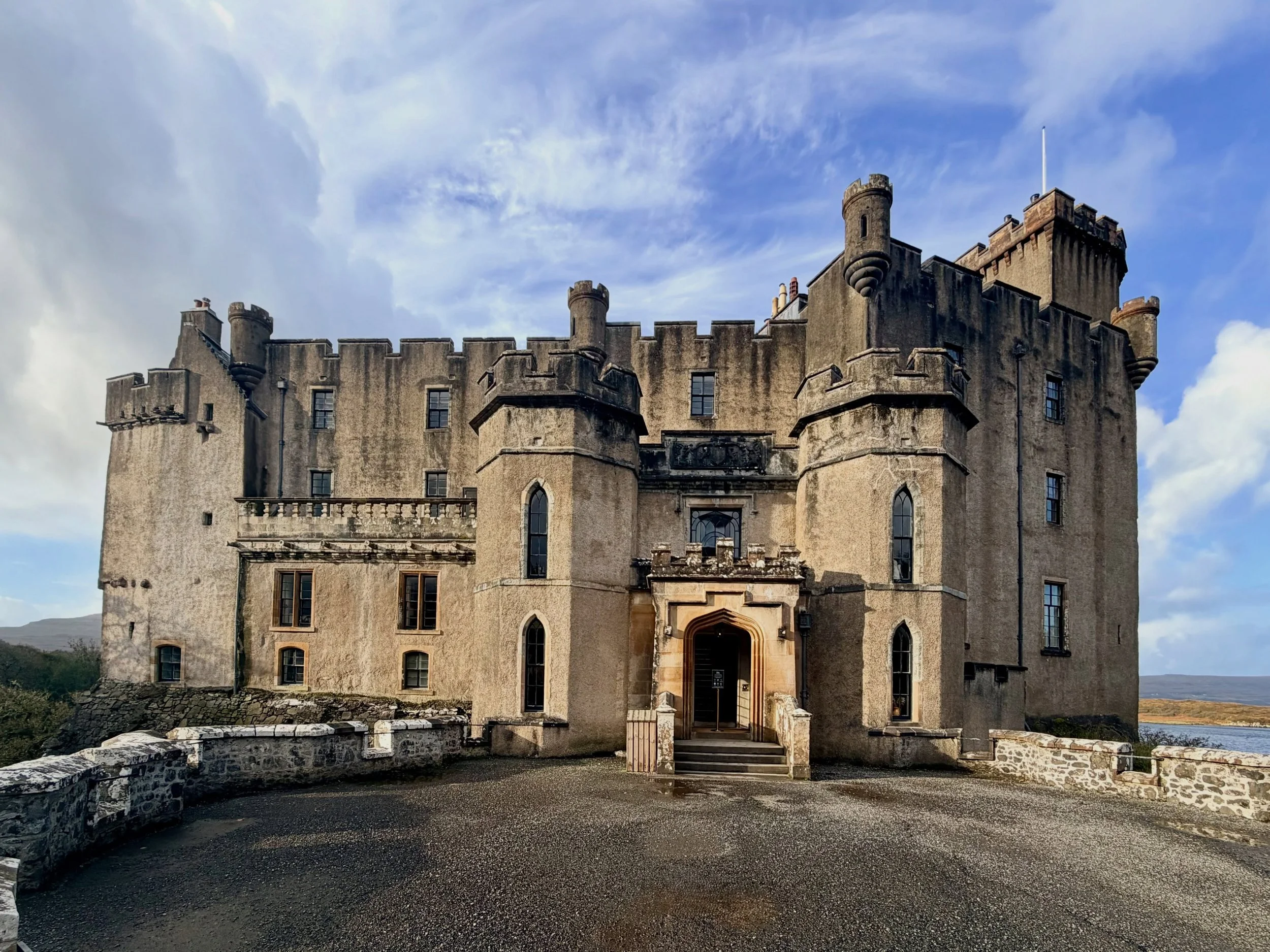 Lovely visit to Dunvegan Castle today 🏴󠁧󠁢󠁳󠁣󠁴󠁿
