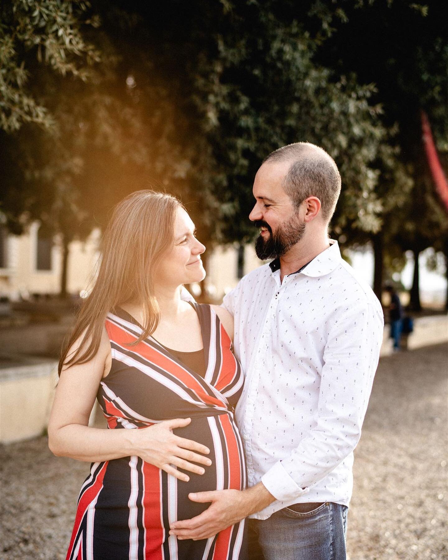 A couple photoshoot in Rome was on my wishlist for so long. Grazie mille @marinadepaula_facilitadora &amp; @gentilbreno for your trust. So happy to have been able to capture such a wonderful moment on your journey together!!☀️☺️❤️
.
.
.
#beautifulpla