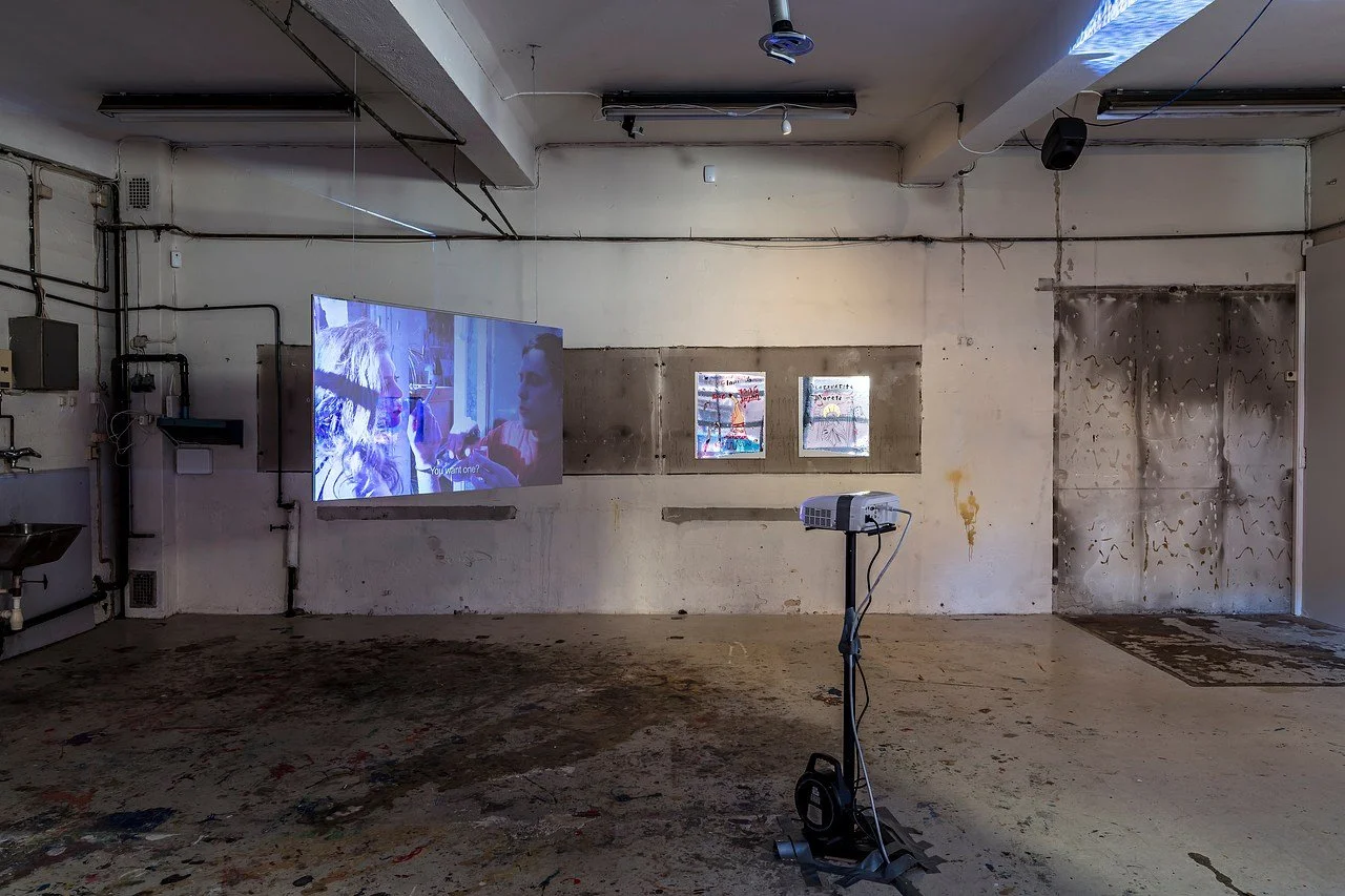 The Mirror of Simple Souls Keren Cytter SCHLOSS, Oslo April 28 – May 20, 2017 Photo: Vegard Kleven