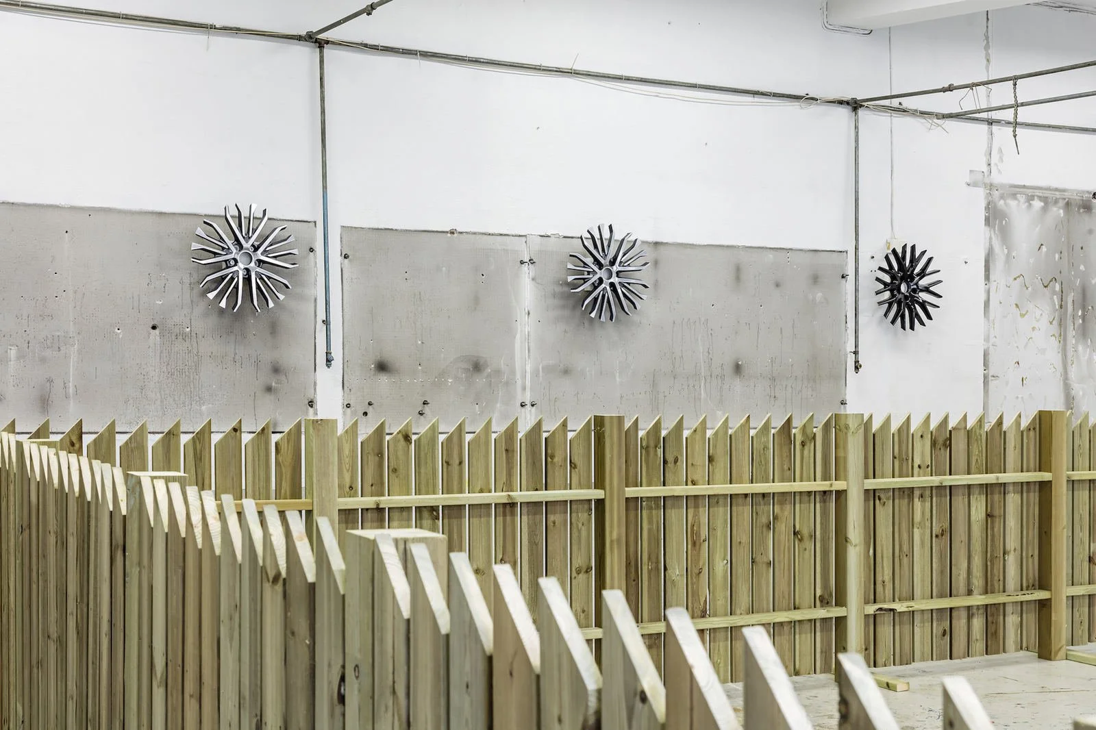 Leichtmetallräder Yngve Holen SCHLOSS, Oslo September 30 – October 23, 2016 Photo: Vegard Kleven
