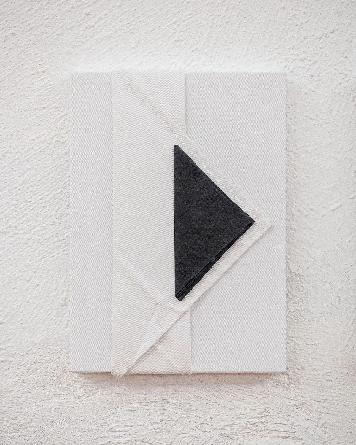 All good things Hulieta/Hulias, Oslo 14 June – 7 July, 2024 Photo: Jørn Aagaard Spencer Lai Maria Gorodeckaya Giles Thackway Doris Guo Ewa Poniatowska Curated by Marie-Alix Isdahl