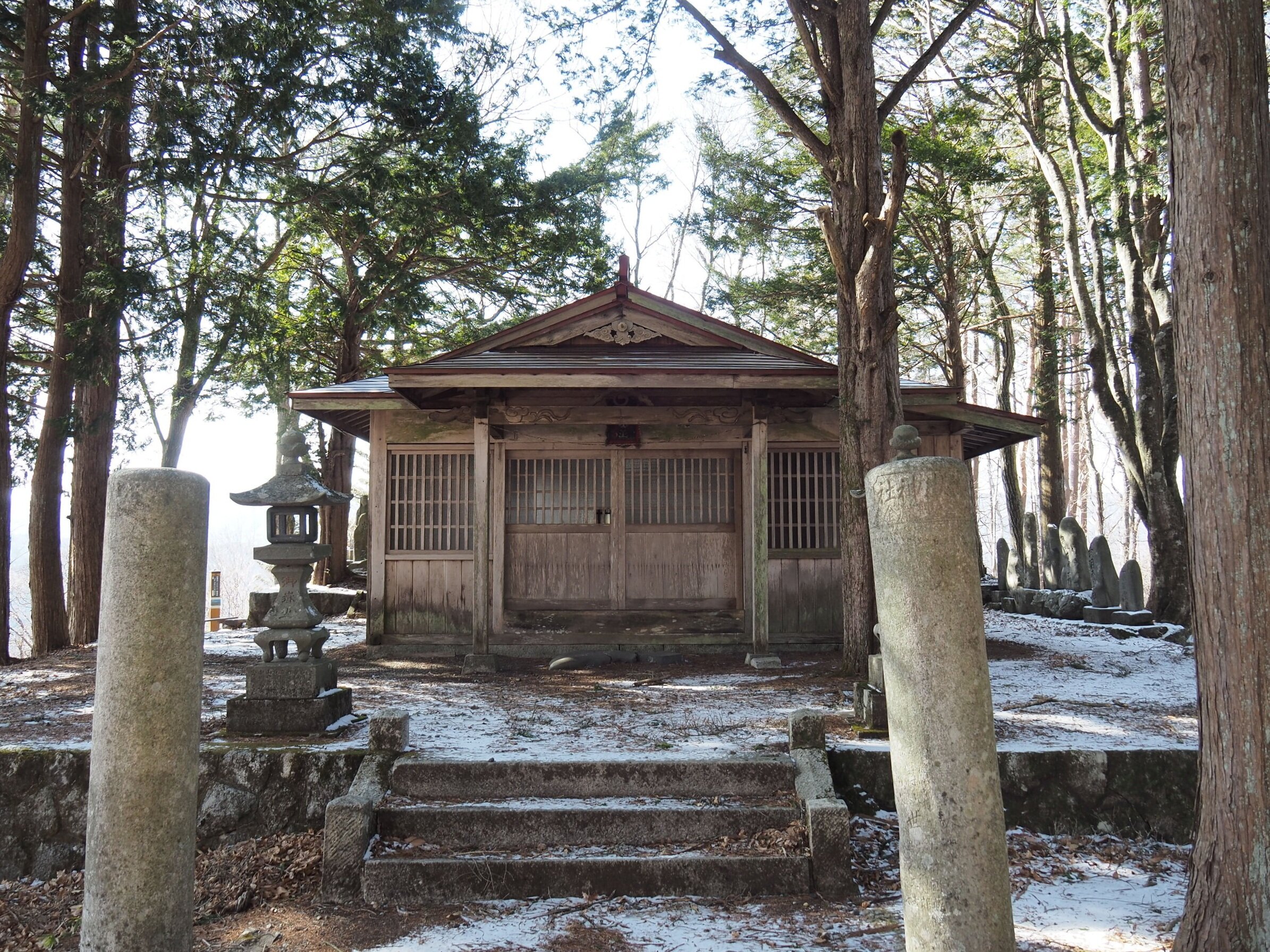 ontake-shrine-nakasendo-torii-pass