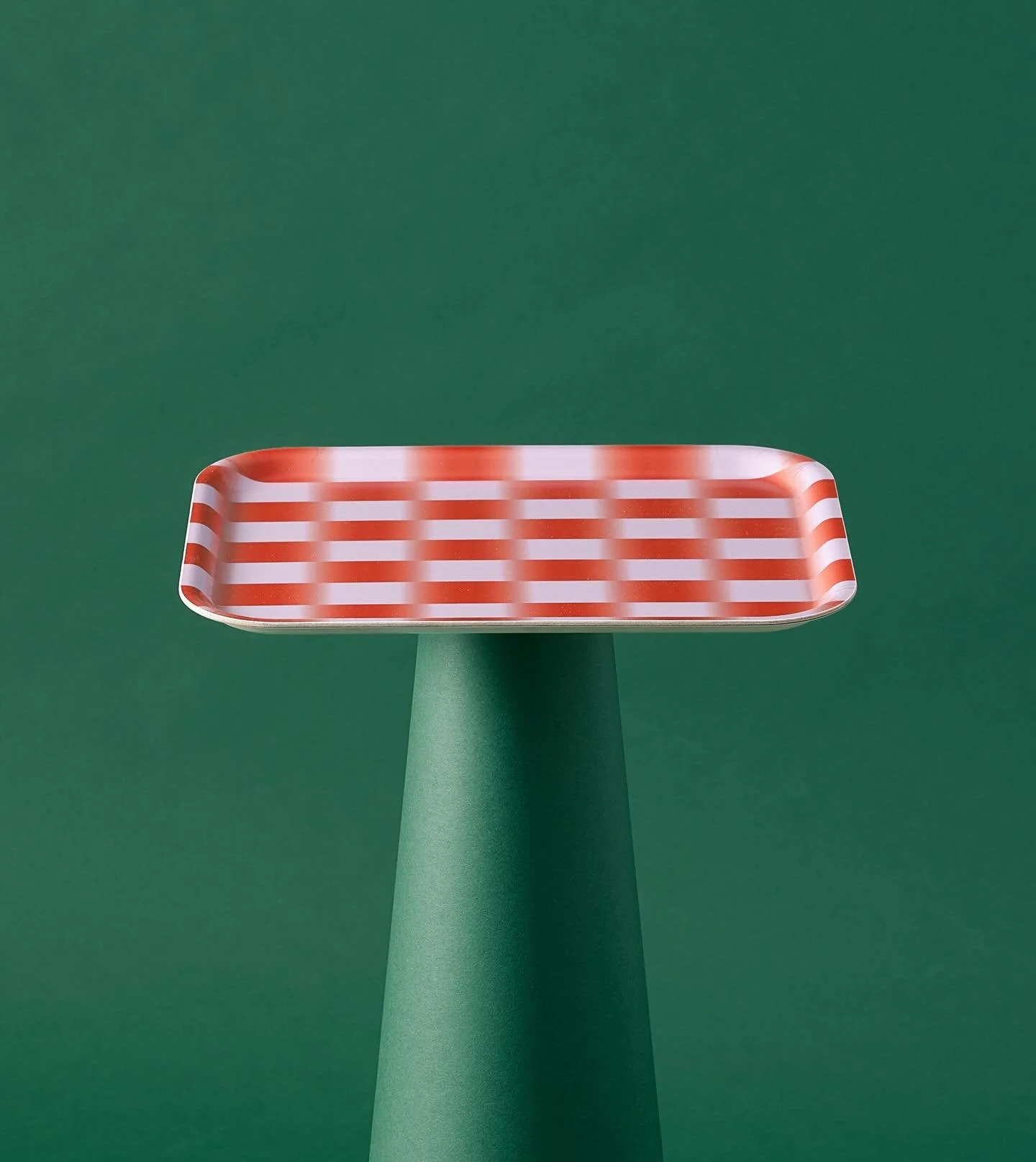 Red/Lilac Gradient Check tray for @wrap_magazine! Started as ideas for candles, ended up as a rectangular tray. I love that some ideas have a life of their own ❤️🩷

📸: @yeshen.uk 

#kanganarora #kanganaroraxwrap #gradientcheck