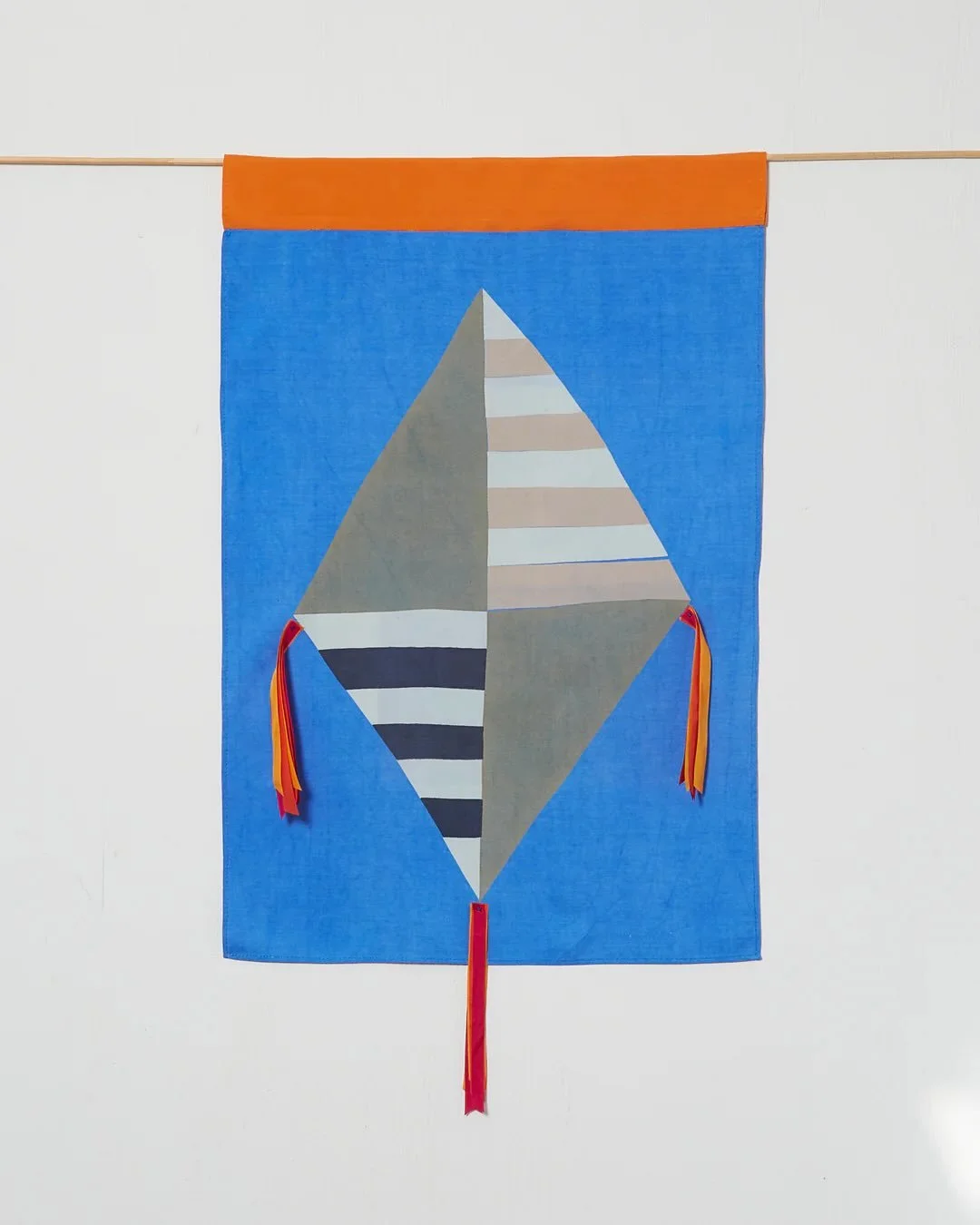 Objects/Textiles I love! 

@whenthisyousee 
@pack_bags 
@jogordonknitwear 
@tessa__layzelle 
@studiotosh 
@bertjanpot / @scheltensabbenes

Shop independent this season 💛