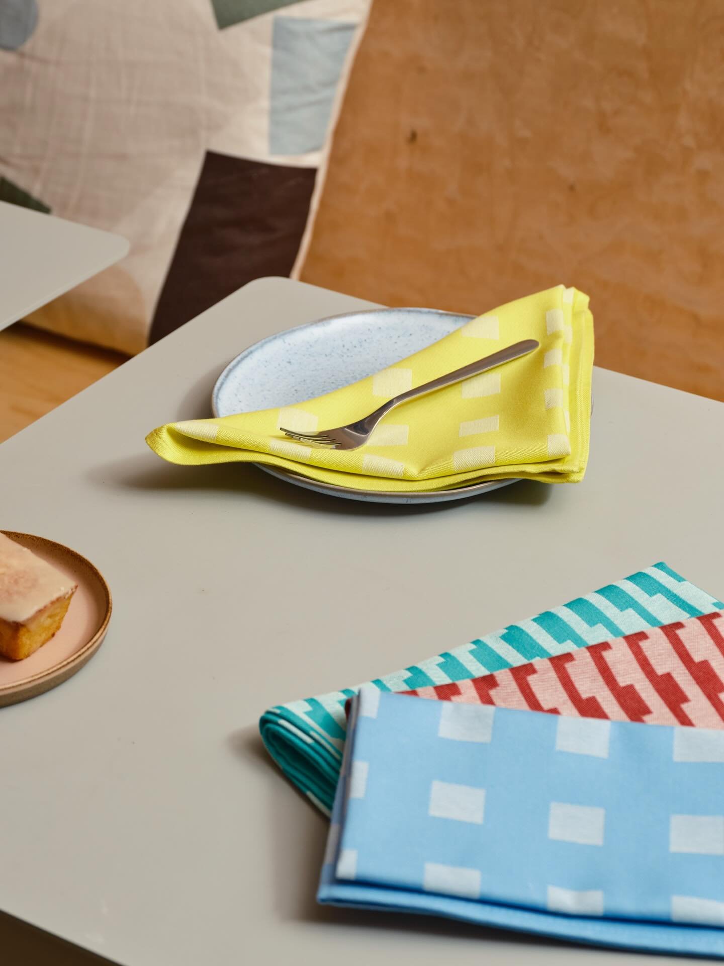 Square jacquard napkins for @wrap_magazine 

#kanganarora #kanganaroratextiles #kanganaroraxwrap