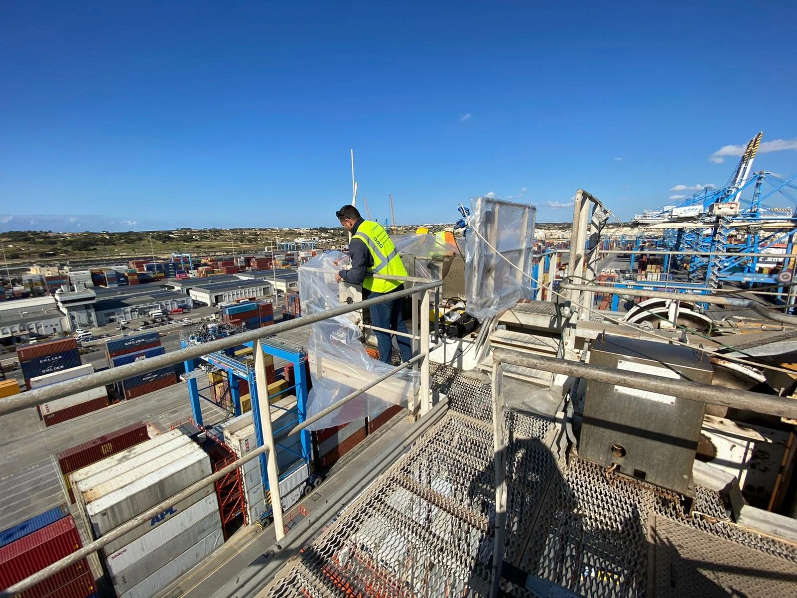 Tektraco entrusted by World Crane Services for optical network services 