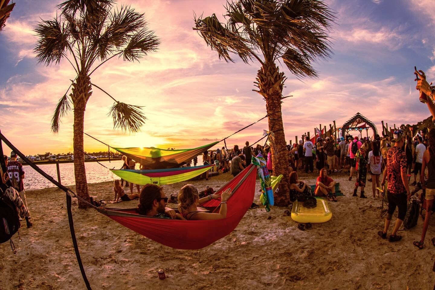Dreaming of warm weather and sunsets at @okeechobeefest 🌴🌞

Throwback to 2020 

#festival #festivalphotography #festivalphotographer #omf #okeechobee #okeechobeefest #denverartist #landscape #landscapephotography #lifestylephotography #lifestyle