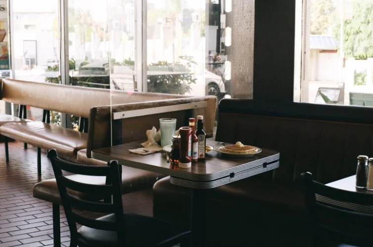 SKIPPING BREAKFAST - LA - MARKTGODDARD