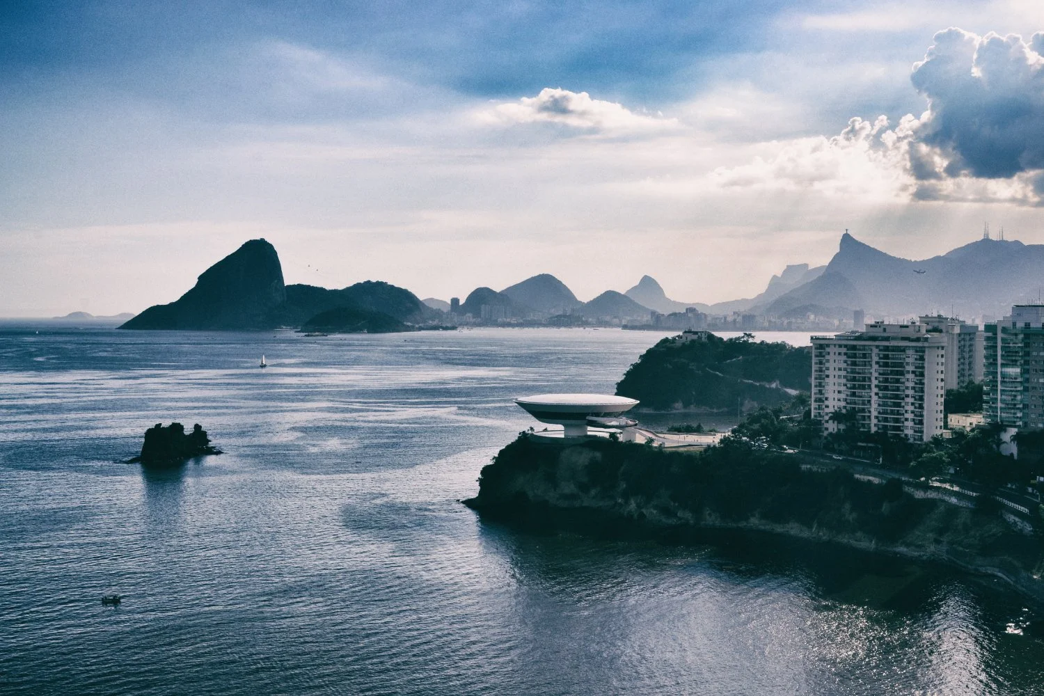 NIEMEYER IN NITEROI - RIO - MARKTGODDARD