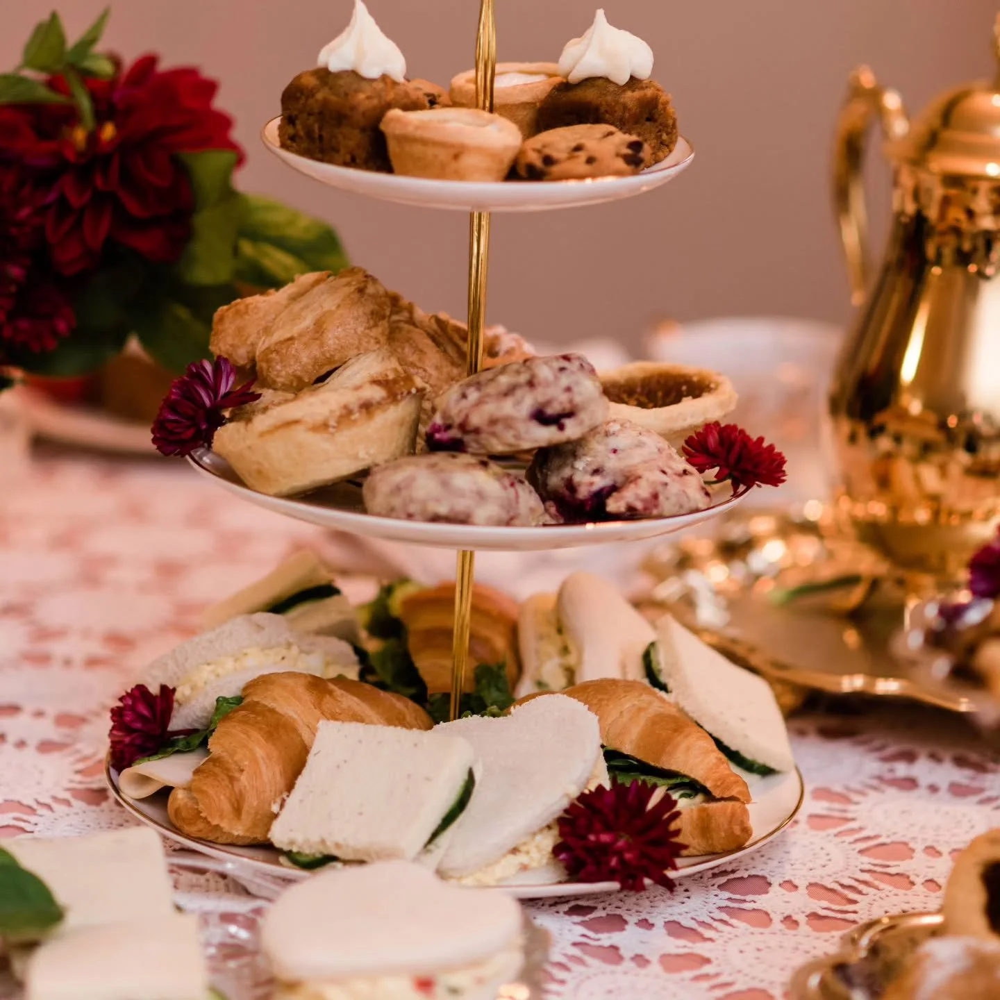 How gorgeous is this a Downton Abbey themed afternoon tea party by Sattea Mobile Tea Boutique! 

#afternoonteacateringvancouver
#highteacateringvancouver 
#highteavancouver 
#afternoonteavancouver 
#satteamobileteaboutique
