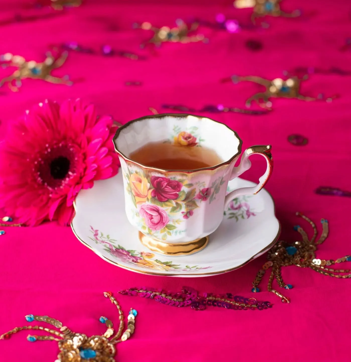 Has everyone recovered from a busy Galentine's and Valentine's Day weekend? 

I'm enjoying some lovely chai with fresh ginger and relaxing as much as possible. 

#afternoonteacateringvancouver #highteacateringvancouver #