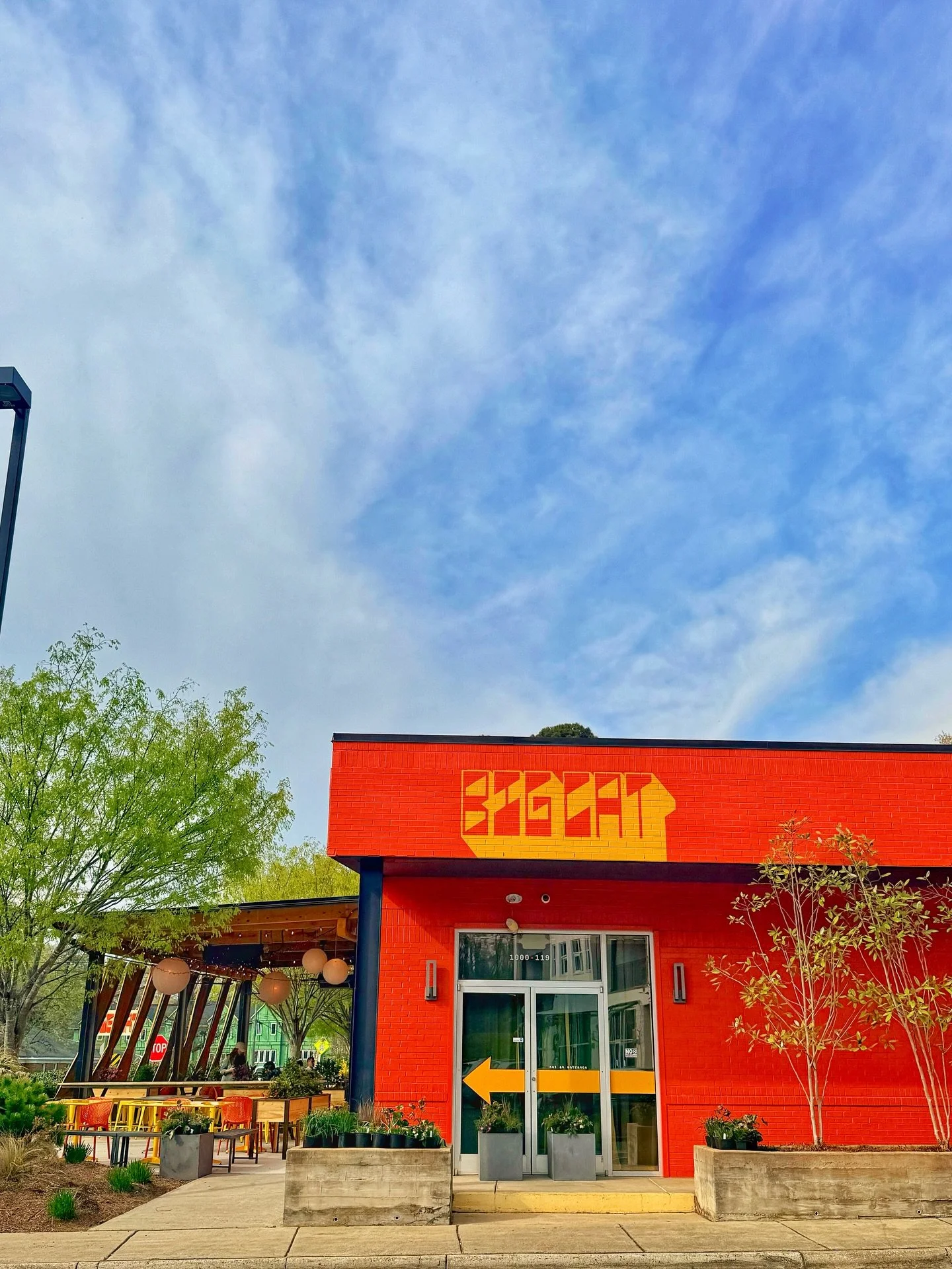 DINE // BIG CAT is opening very soon in downtown Raleigh and it is a gem of a spot! The restaurant and market is located in Raleigh&rsquo;s East Mordecai neighborhood at 1000 Brookside Drive. Created by a fabulously talented team of Raleigh culinary 