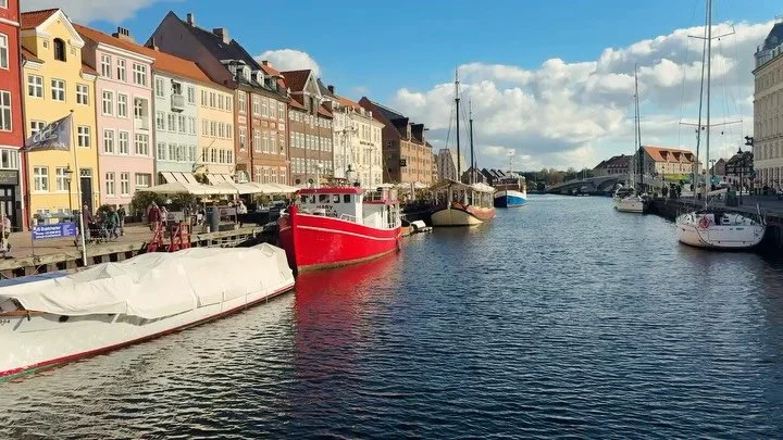 TRAVEL // Interrupting previously scheduled posts for some peaceful video postcards from #Copenhagen Fall trip 2025. Probably the most relaxing international city I&rsquo;ve explored in recent years.