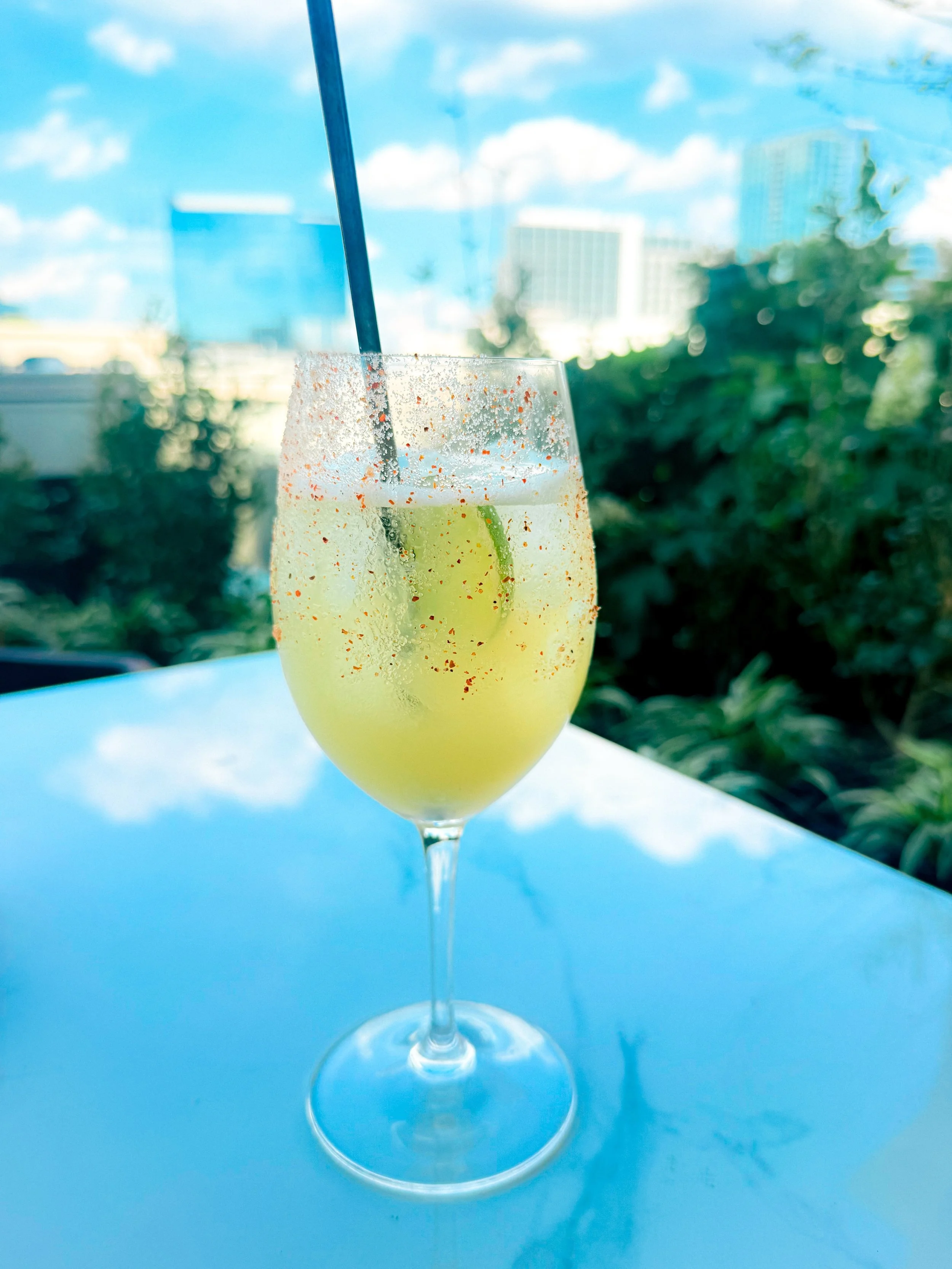 ROOFTOP // New rooftop alert! The new spacious rooftop @sixtyvines @visitnorthhills showcases stunning new views with plenty of space to lounge, dine and drink. Perfect way to spend a summer evening after the work day is done! Check it out soon. Also