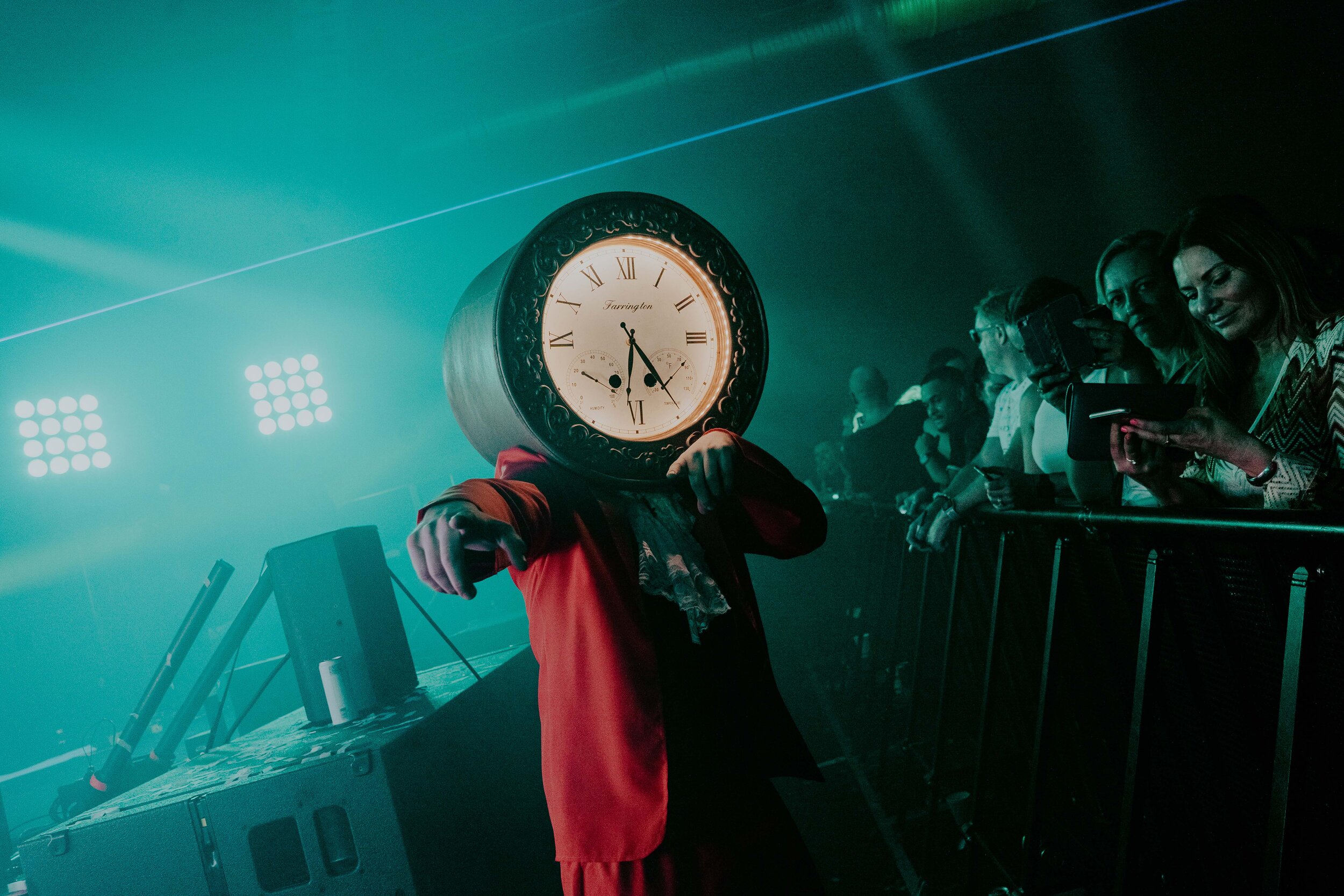 Clock Heads performer