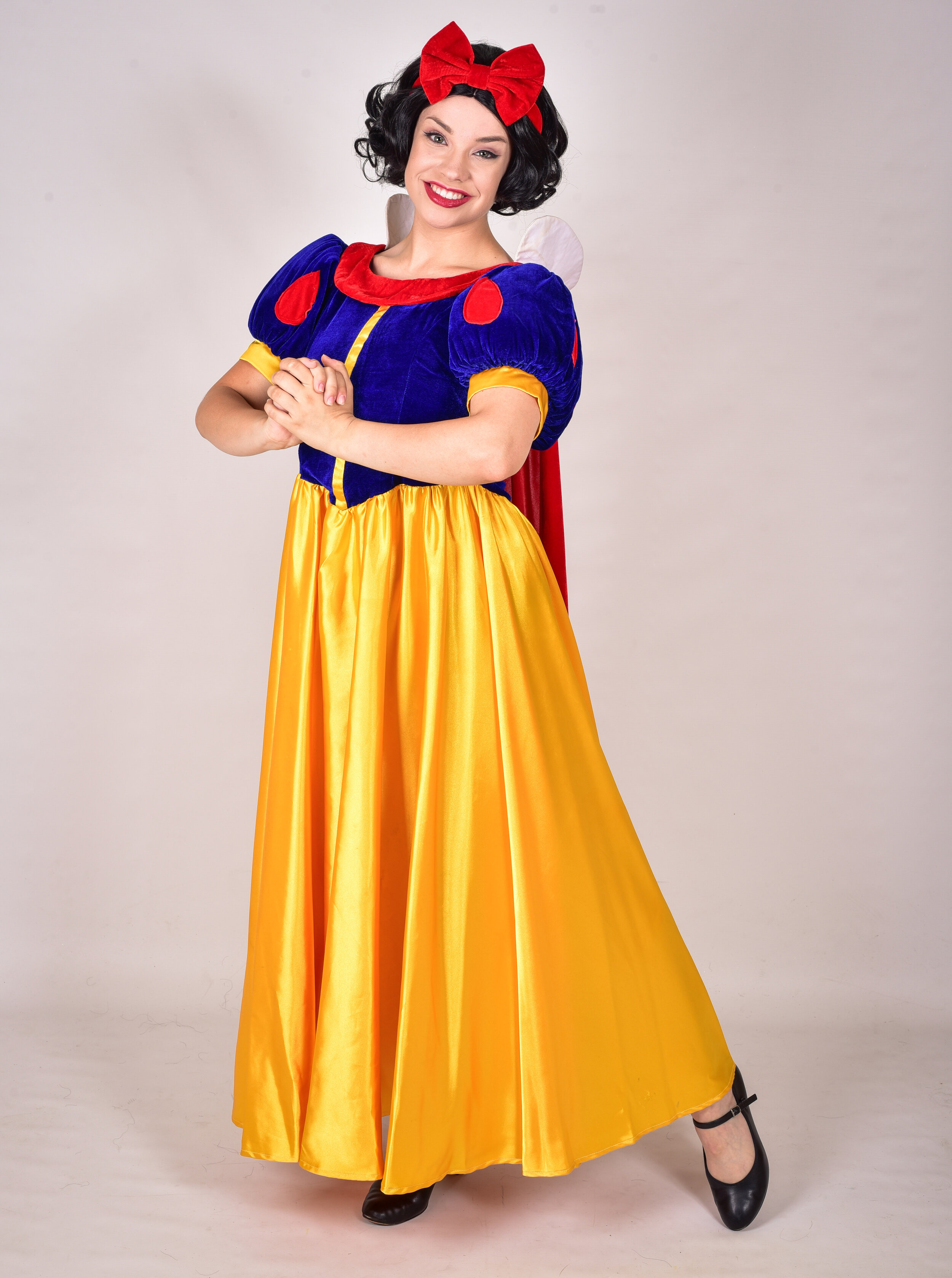 Snow White disney princess performer at event