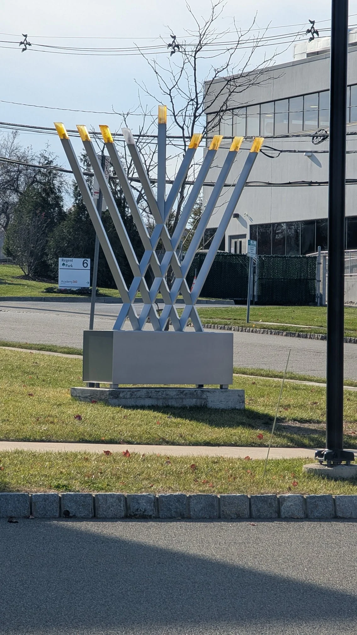 PXL_20251120_175704879.jpg