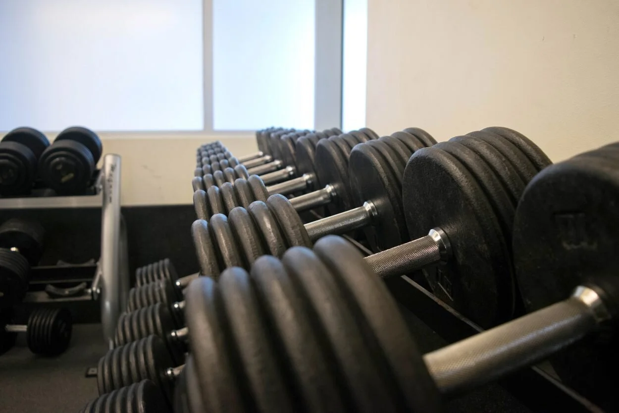 Hand, foot and mouth disease can be transmitted through gym equipment due to its ability to transfer through the fluids of an infected person. Chapman athletes were informed that “all facilities, equipment and hydration systems (were) sanitized” on …