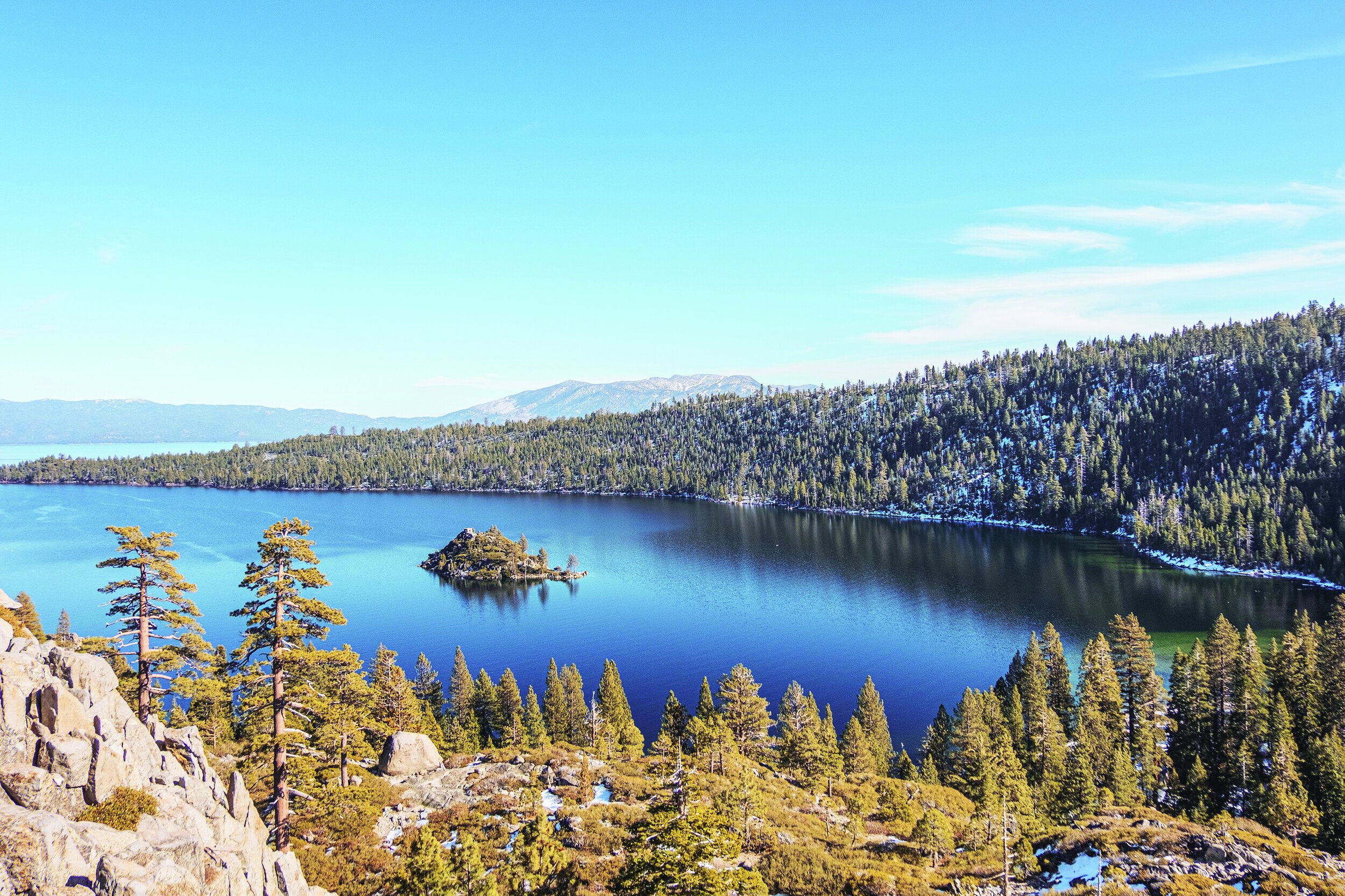Freshmen rent Lake Tahoe house in lieu of dorm life