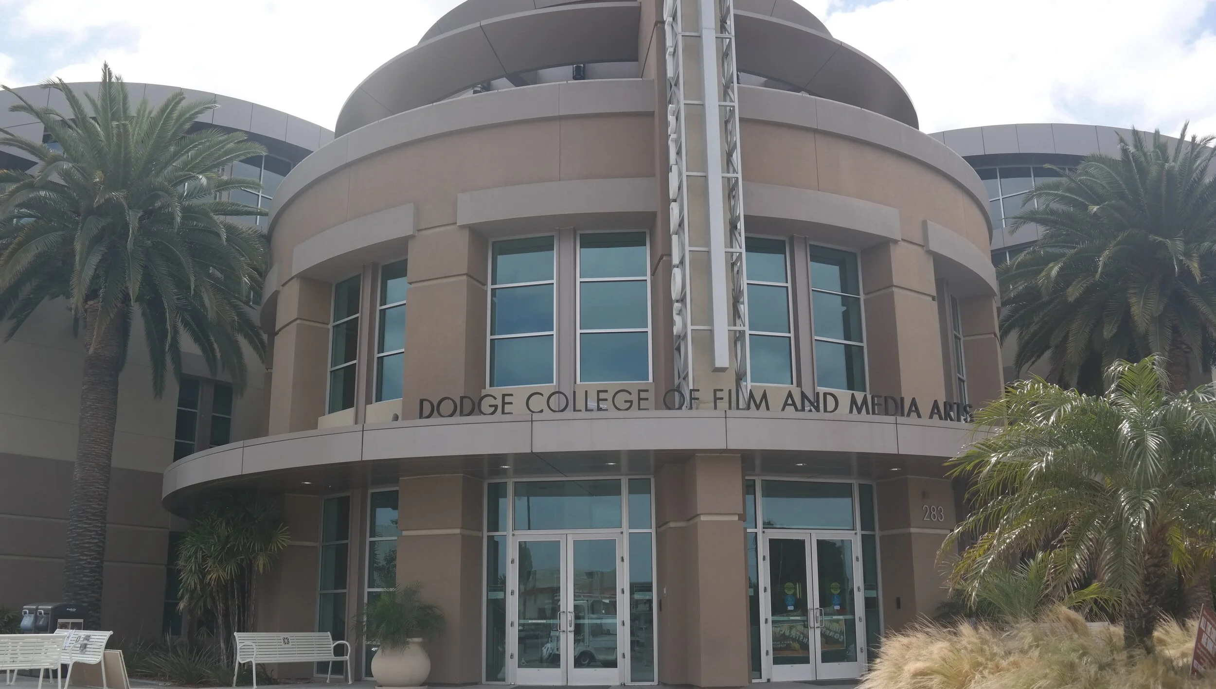 Larry Dodge, namesake of Dodge College, dies