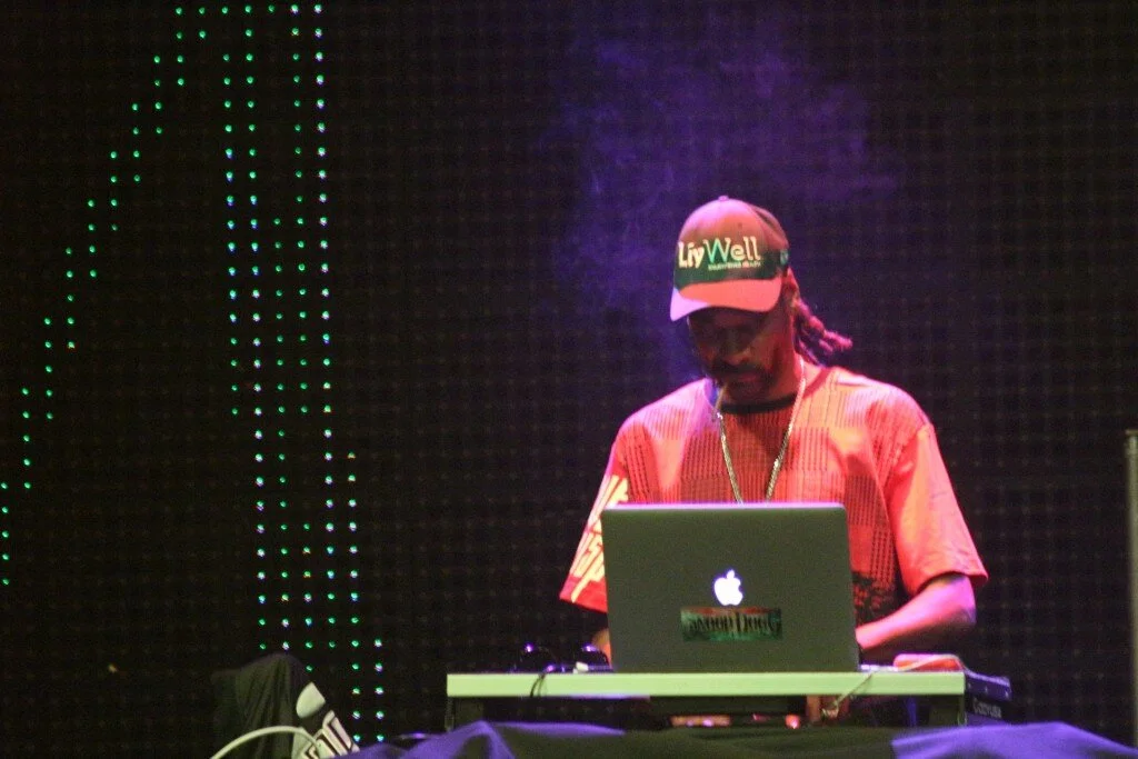 Students ‘Drop It Like It’s Hot’ for Snoop