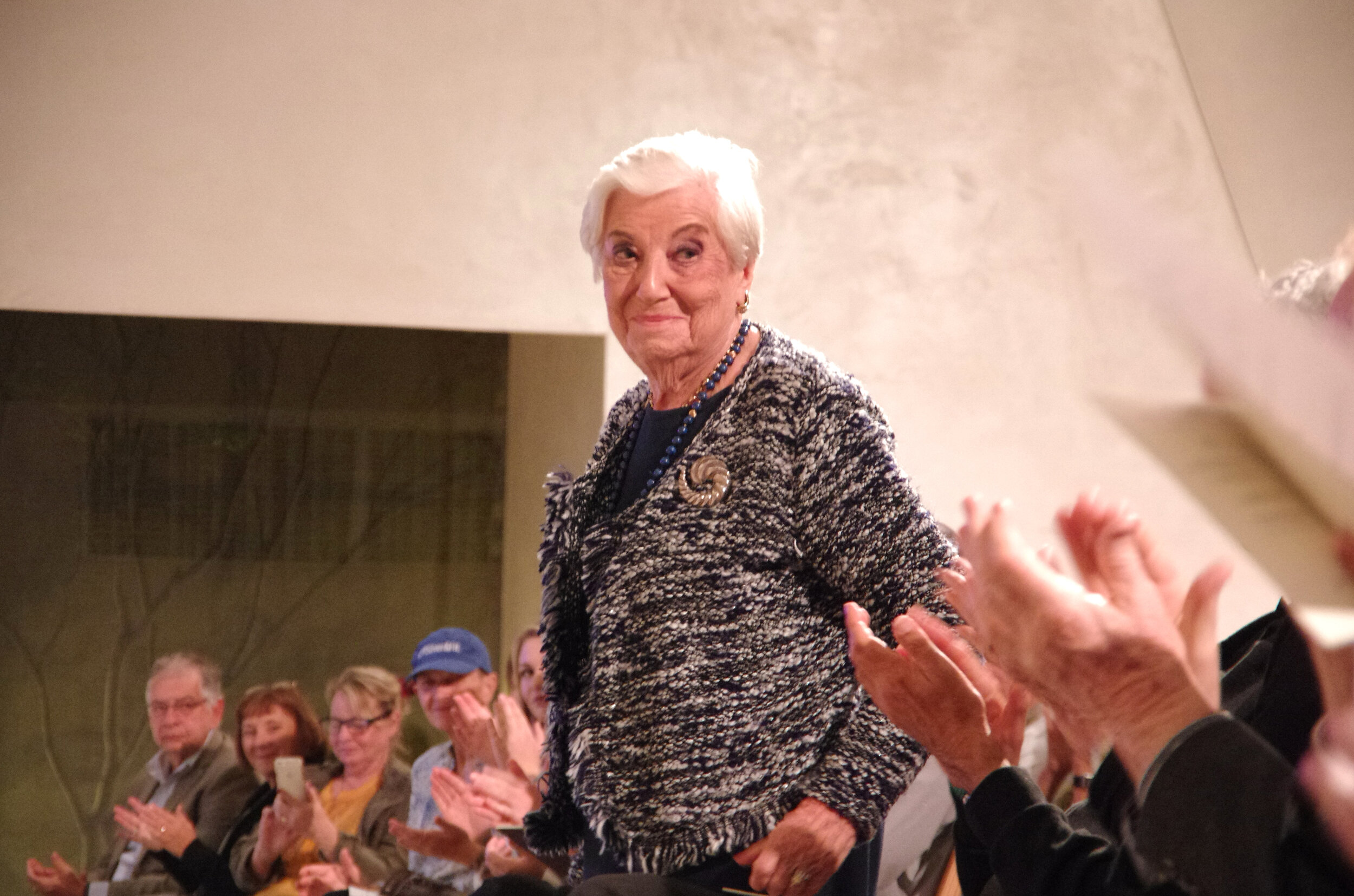 Holocaust survivor Engelina Billauer honored at Kristallnacht service