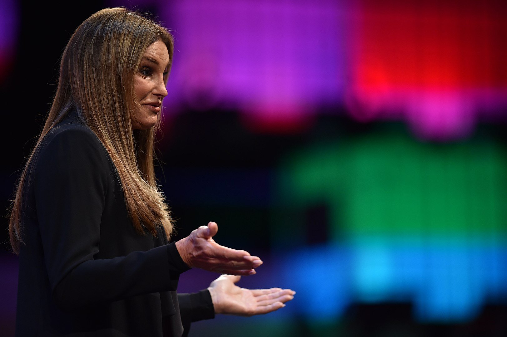 Caitlyn Jenner announces campaign for California governor