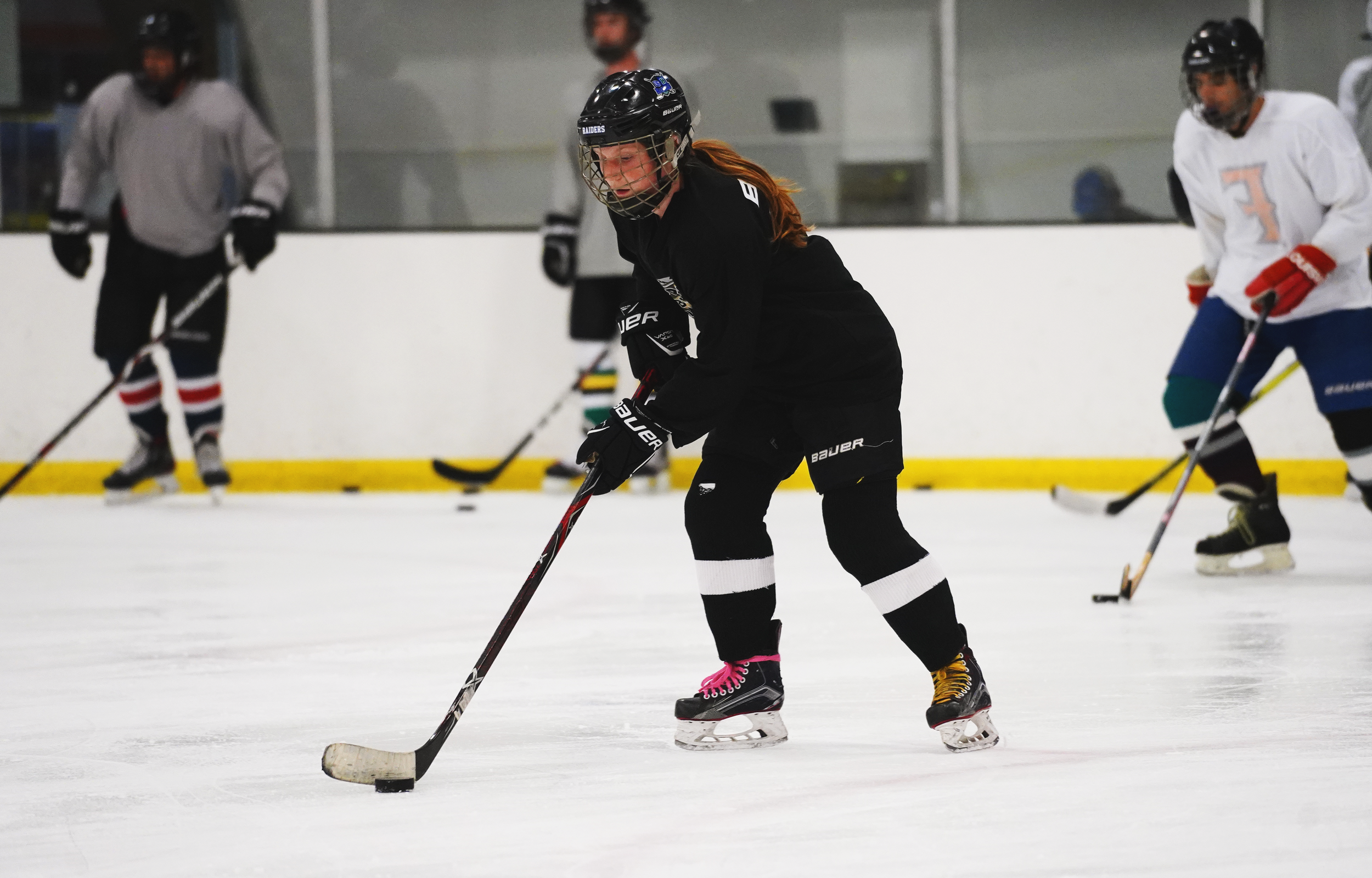 Female hockey players join Chapmans predominantly male team — The Panther Newspaper