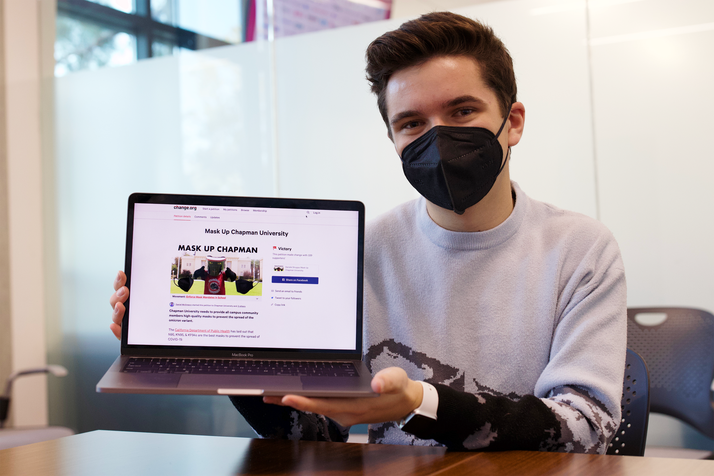 Students (m)asking for change to Chapman’s spring COVID-19 protocols