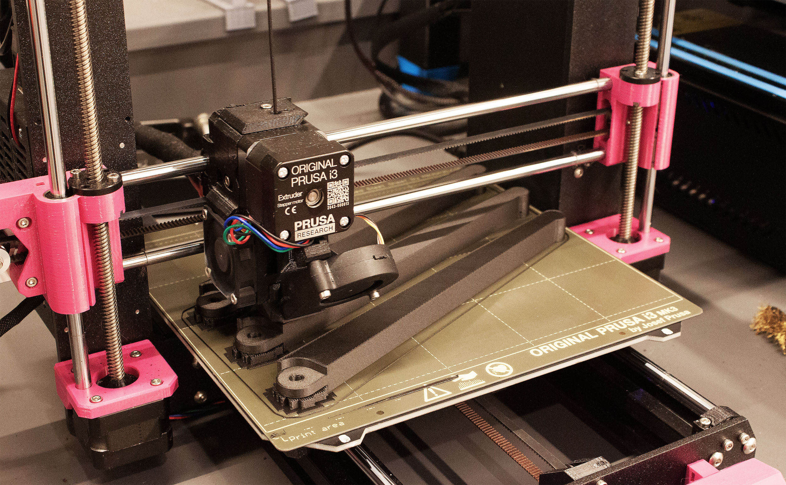 3D printing makerspace lab, class encourages innovation among Chapman community