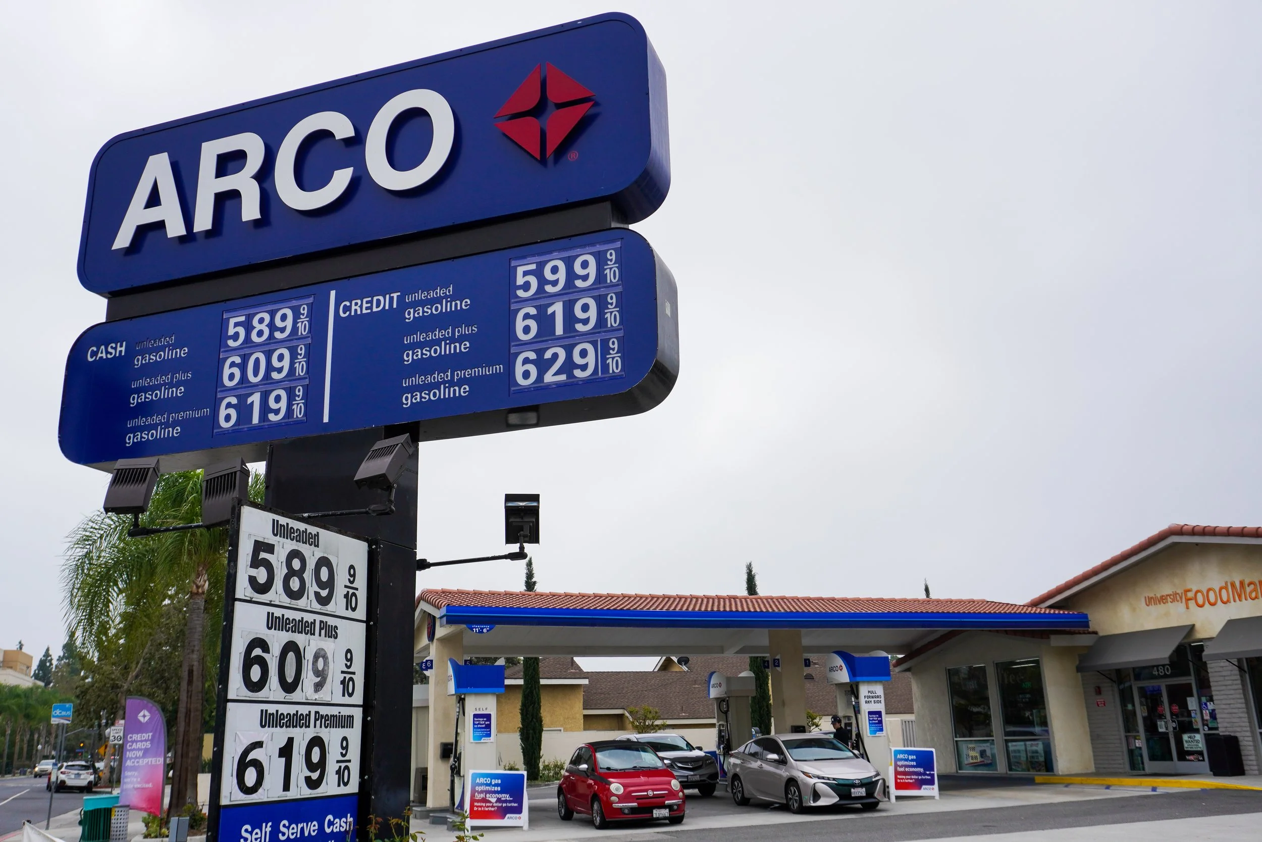 Gas prices in California continue to increase higher than U.S. average