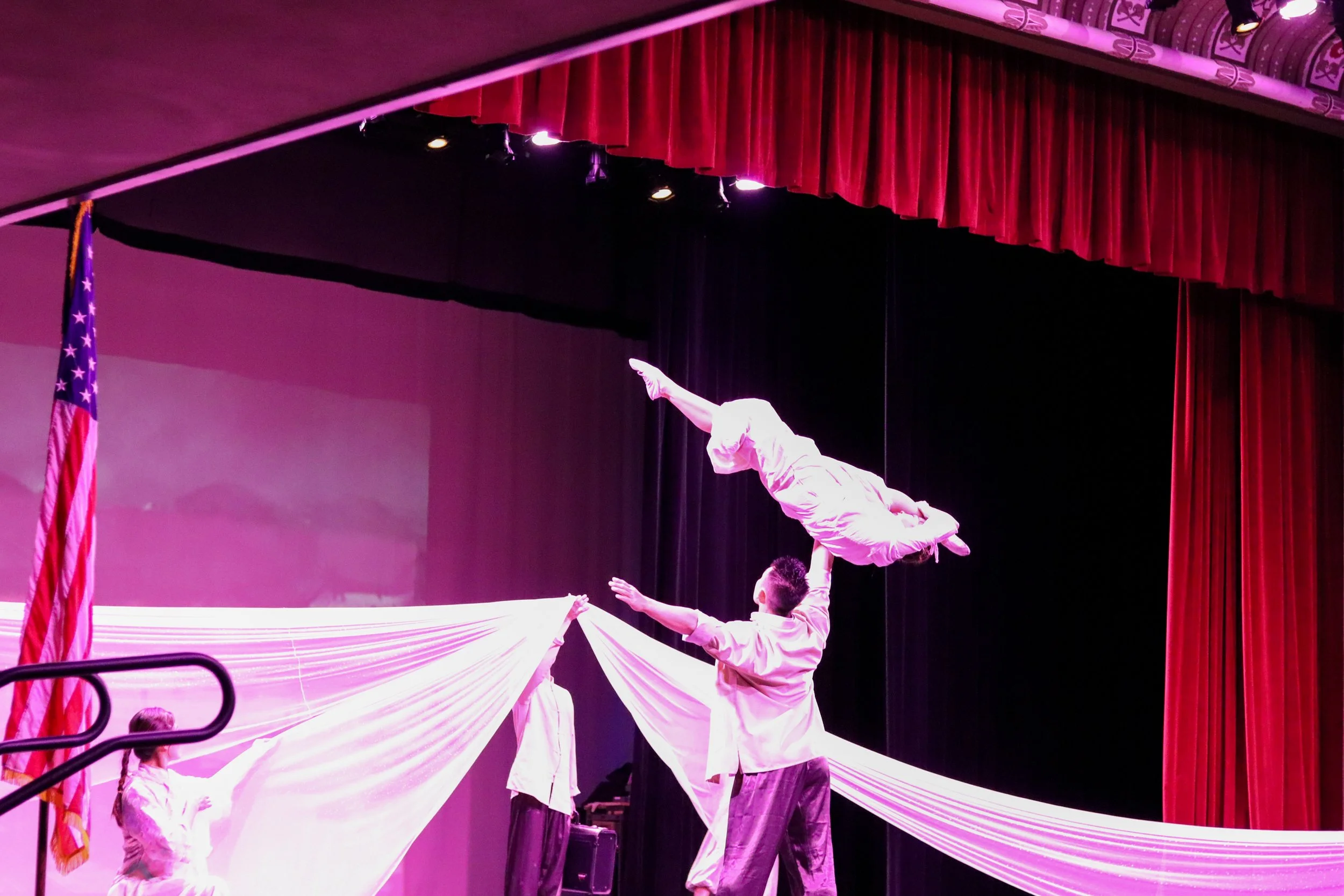 2 Taiwanese Acro Perfomance Photo by Emily Paris.jpg