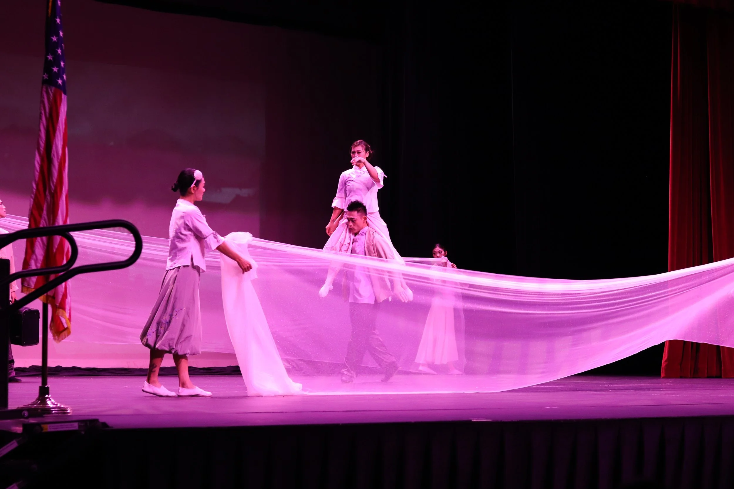 4 Taiwanese Acro Perfomance Photo by Emily Paris.jpg