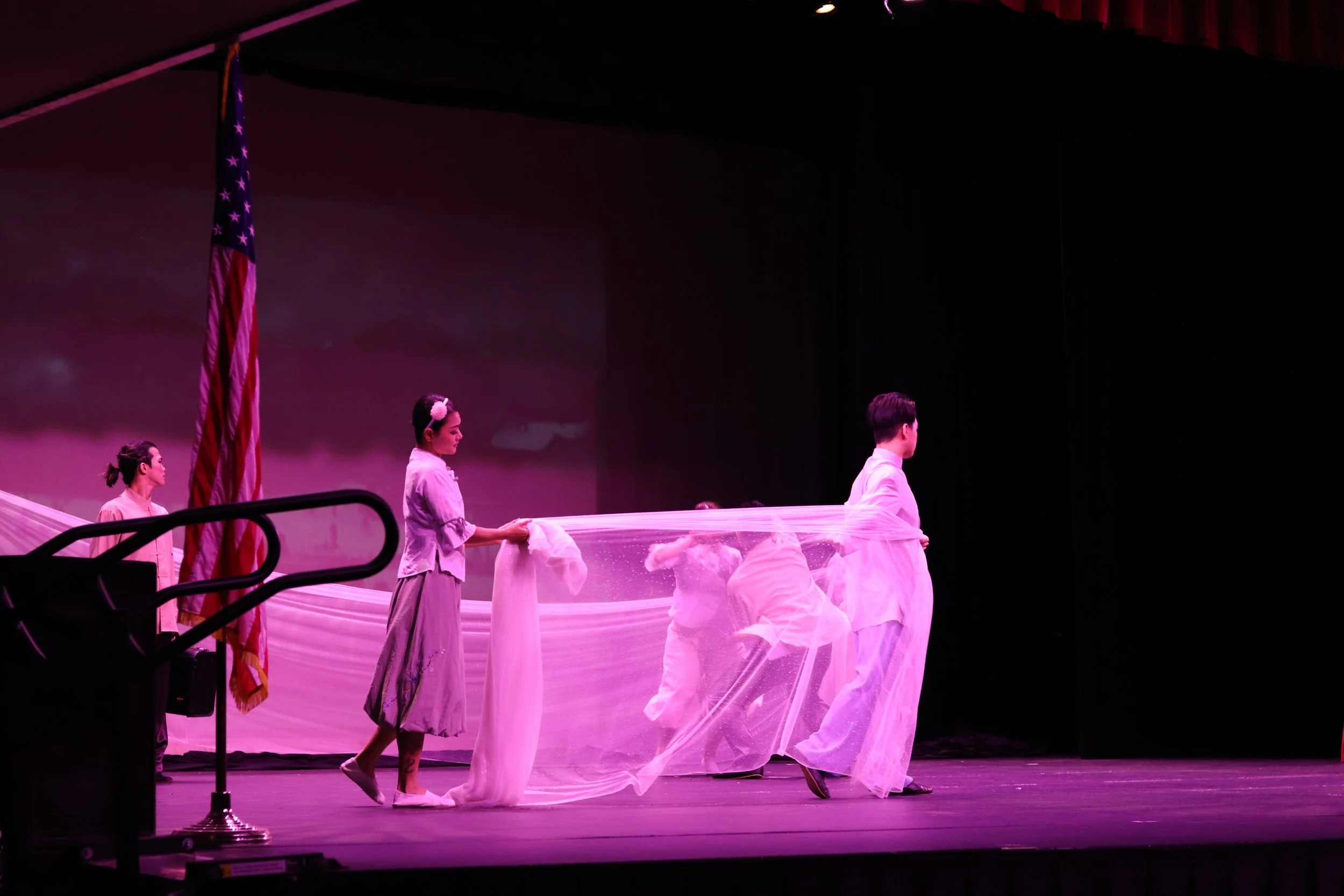 5 Taiwanese Acro Perfomance Photo by Emily Paris.jpg